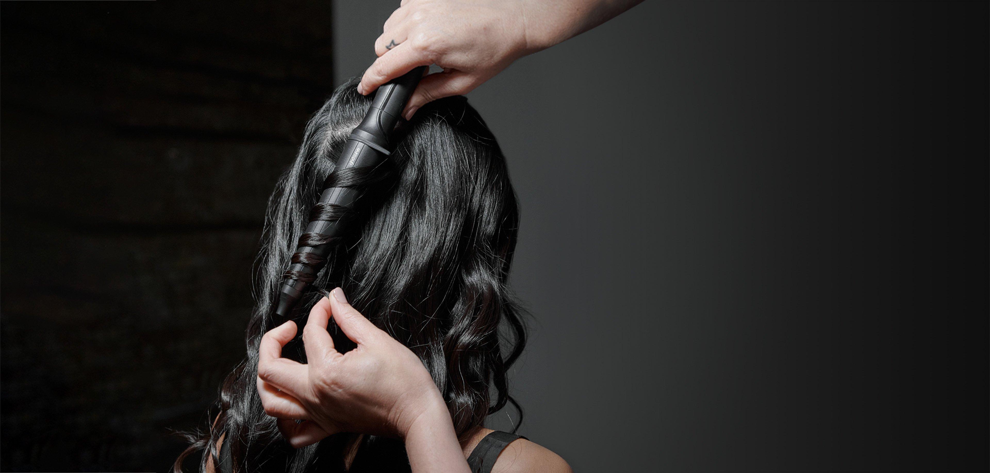 ghd curve® creative curl wand im Haar