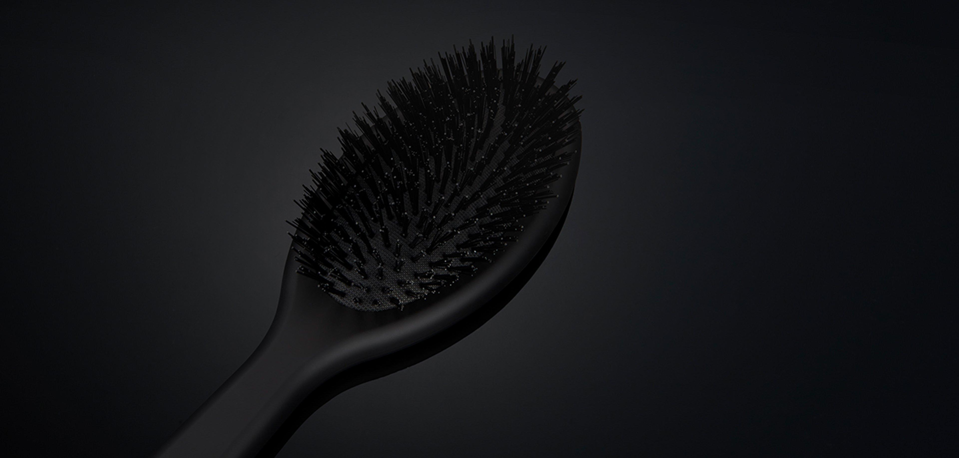 ghd oval dressing brush close-up