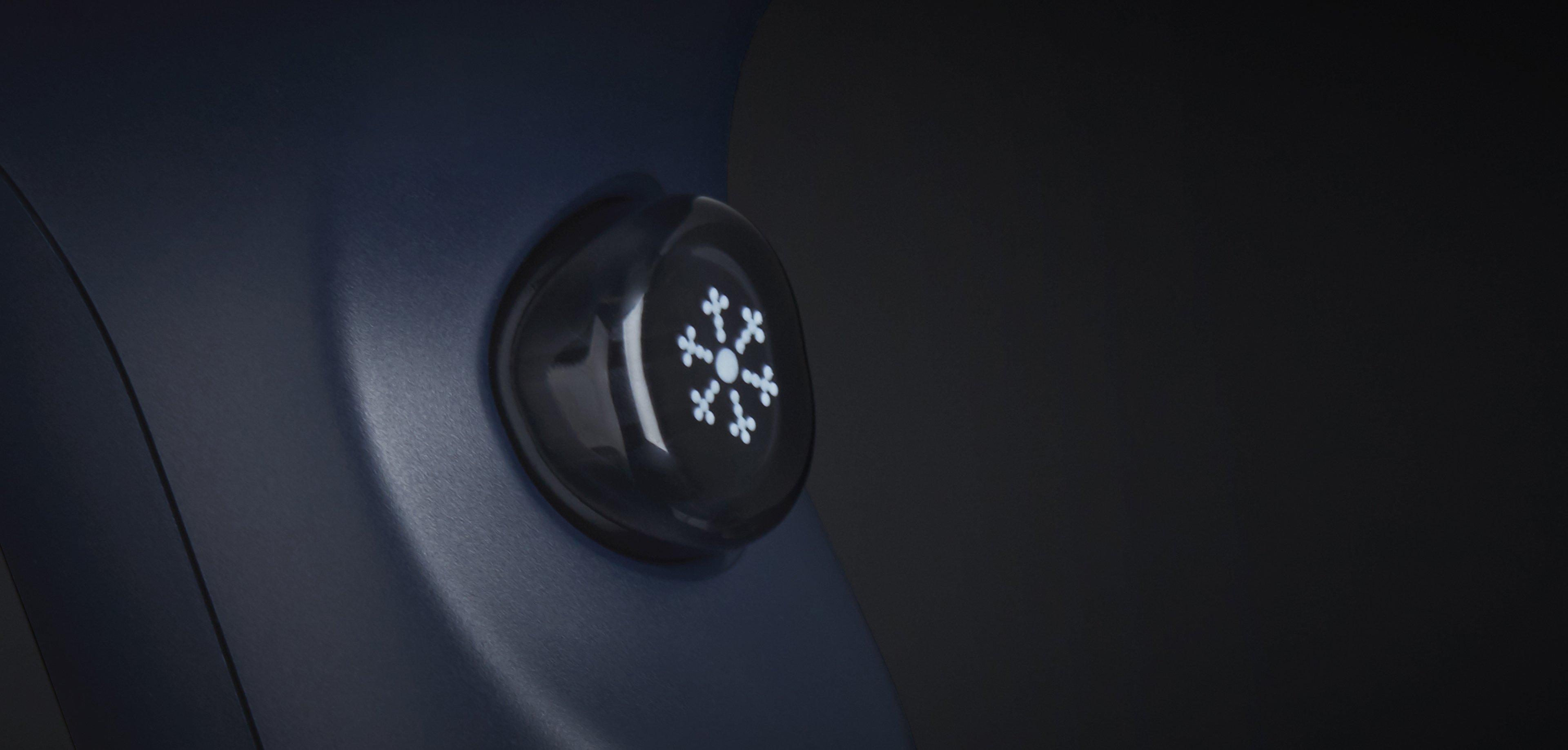 GHD HELIOS™ PROFESSIONAL HAIR DRYER IN INK BLUE