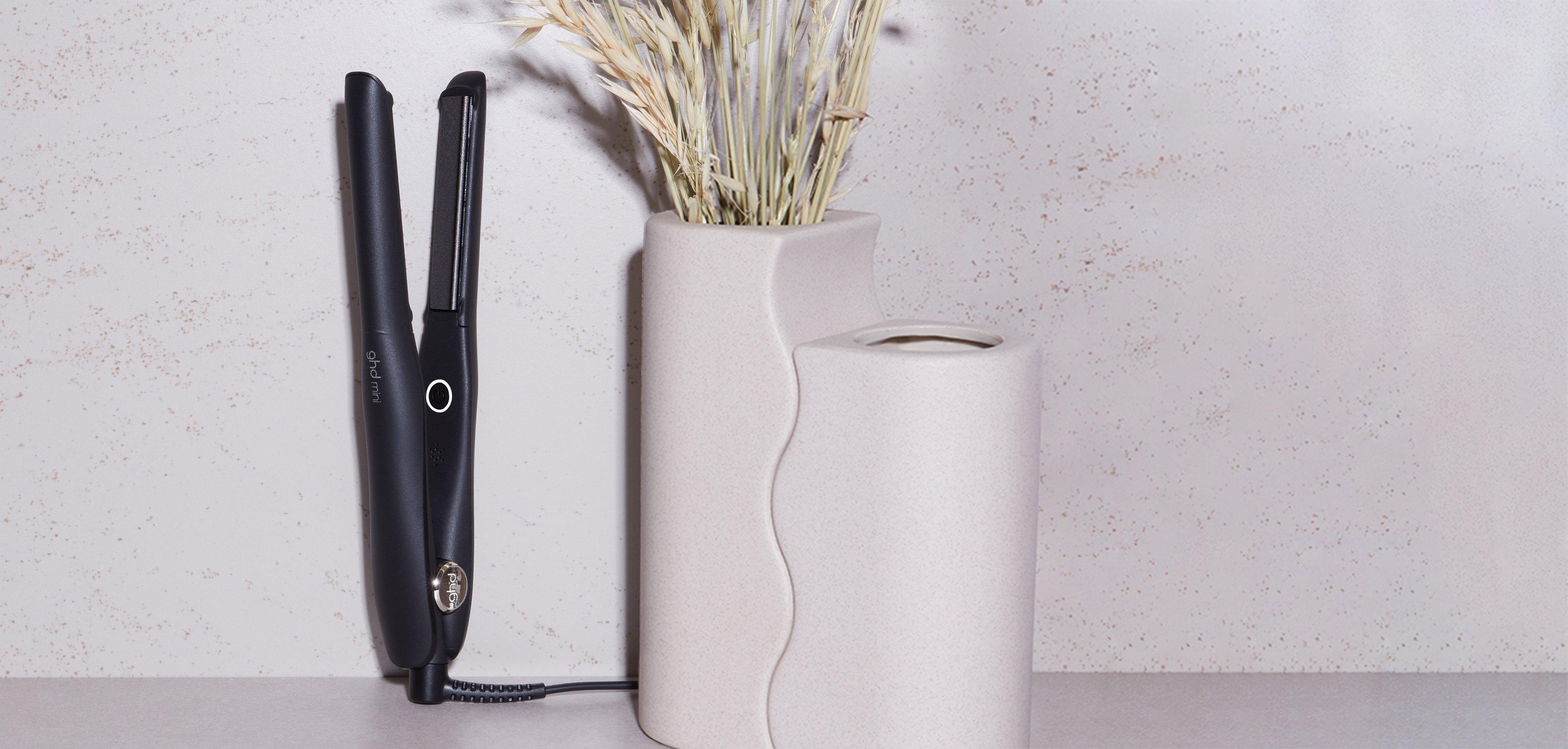 NEW GHD MINI HAIR STRAIGHTENER IN BLACK