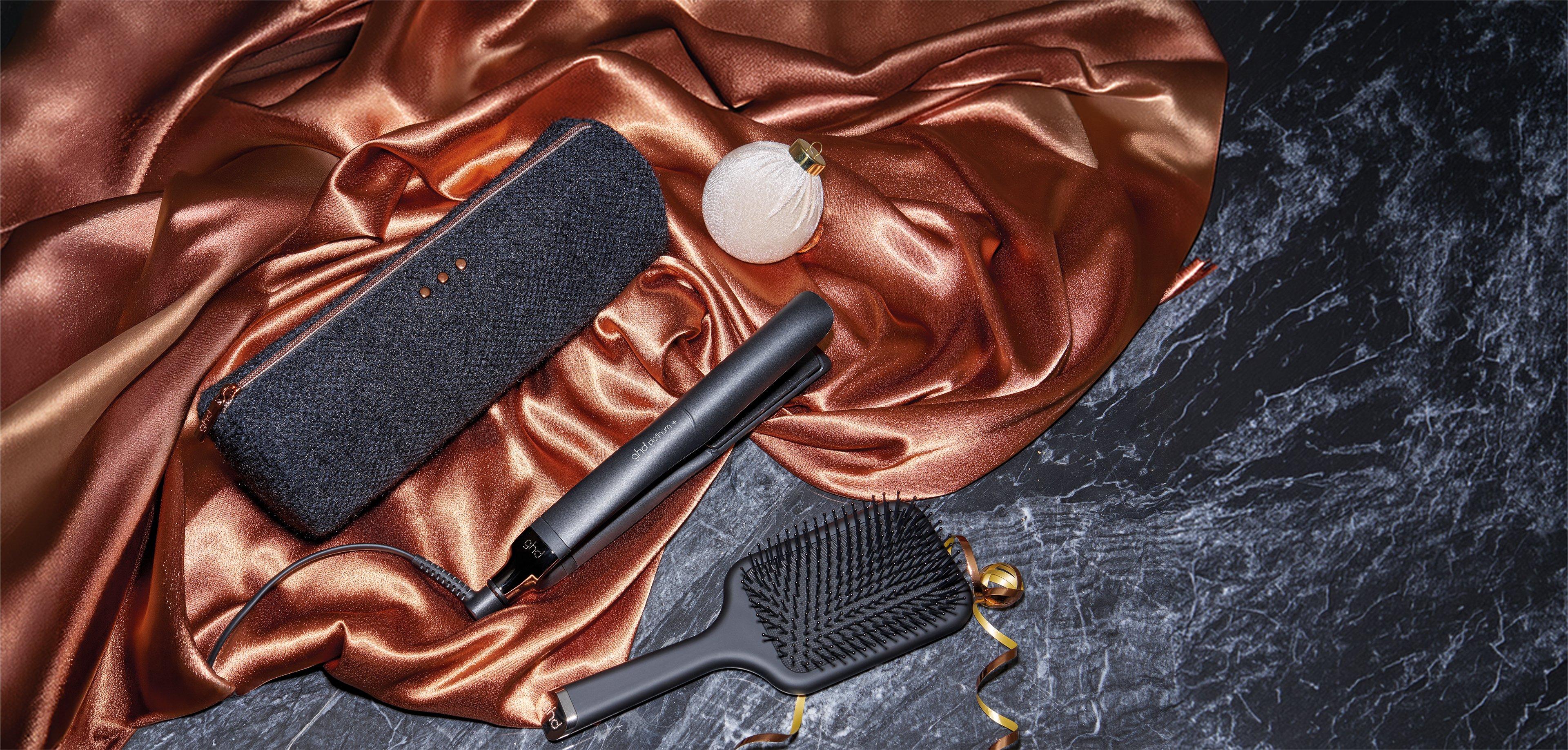 NEW GHD PLATINUM+ HAIR STRAIGHTENER FESTIVE GIFT SET IN BLACK (TOTAL VALUE €349)
