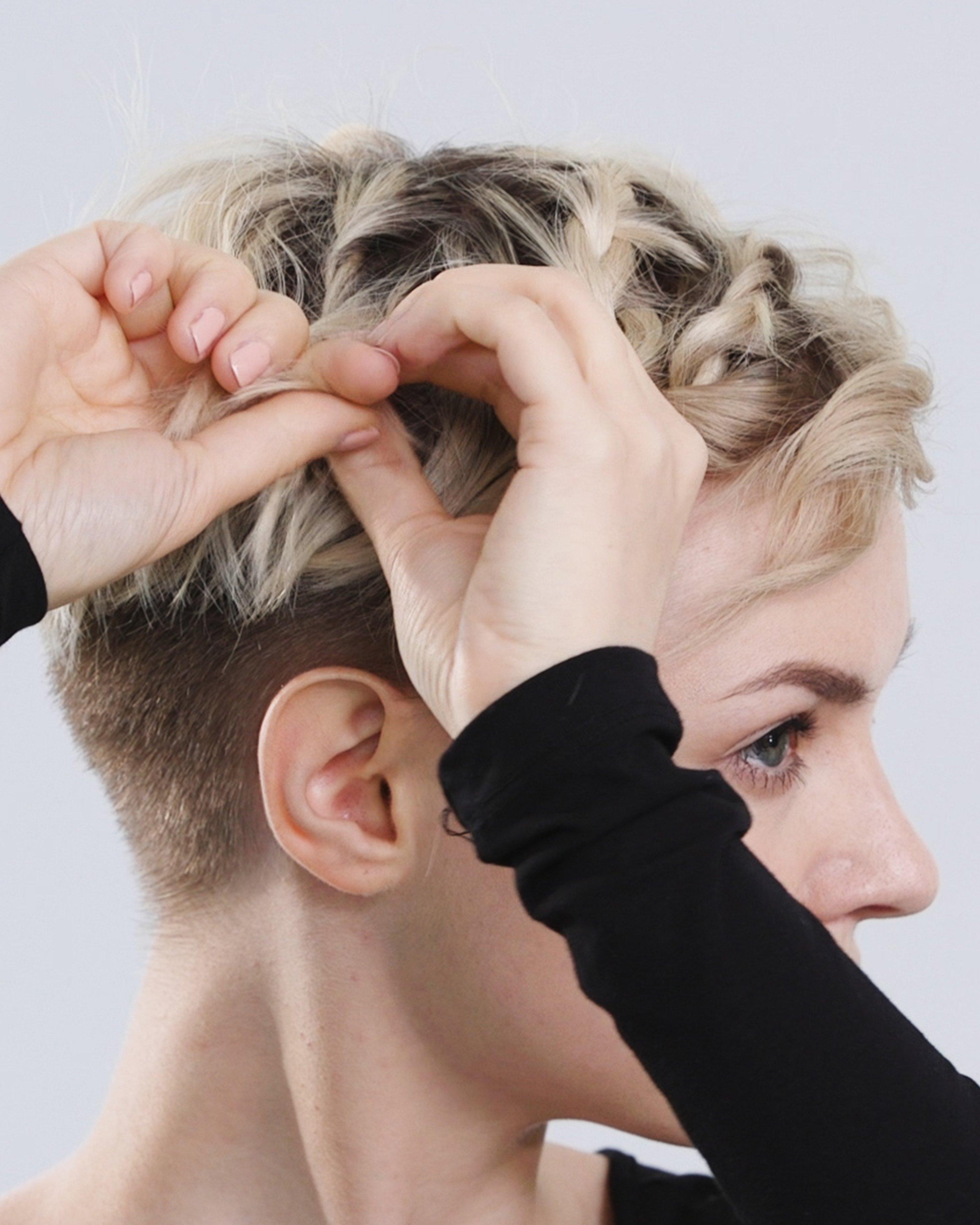 Accent_Braids_Step_12_Grid.jpg