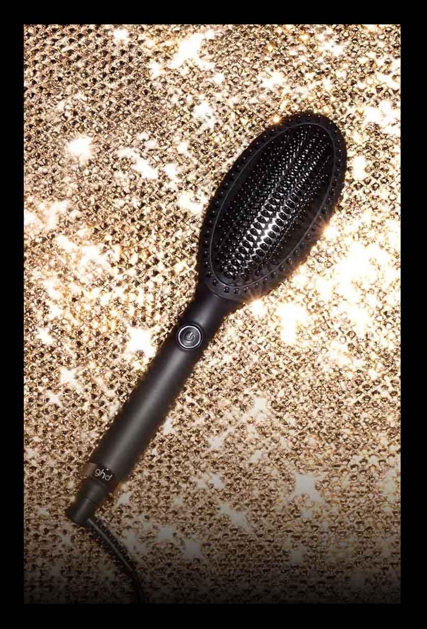 ghd glide Hot Brush vor glitzerndem Hintergrund