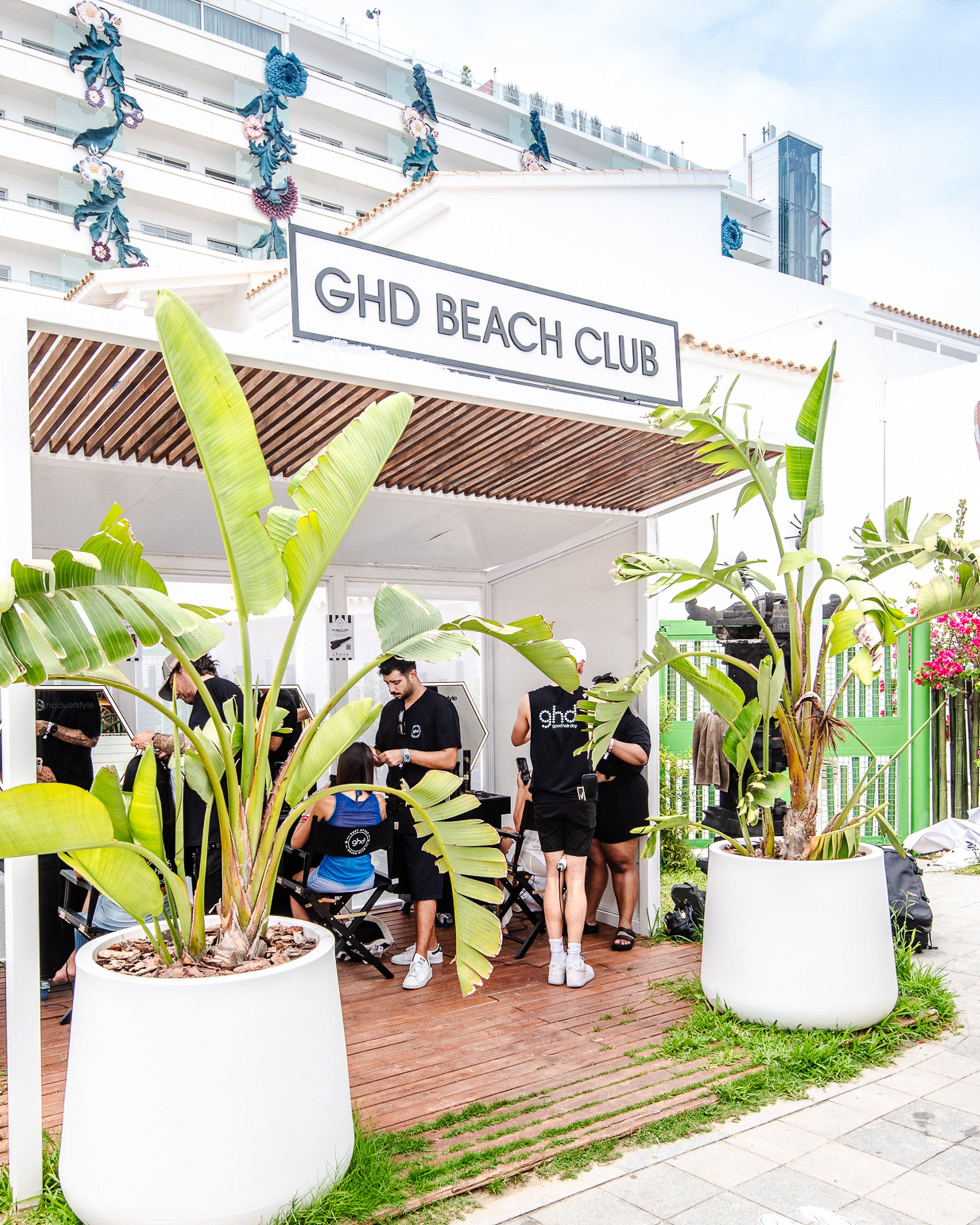 Beachclubgrid5_3x_UK.jpg
