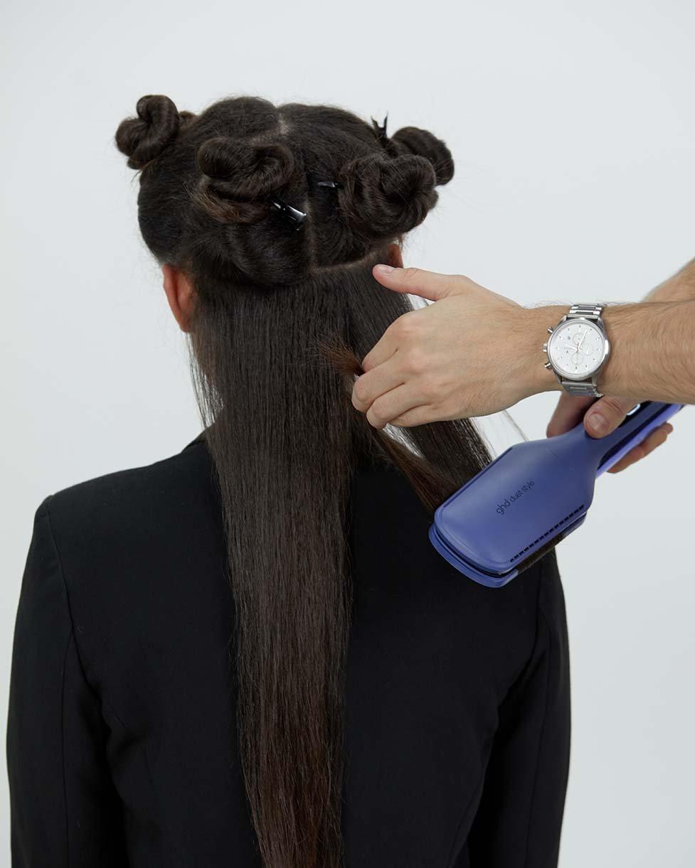 Wellenstyling mit dem ghd Hot Air Styler