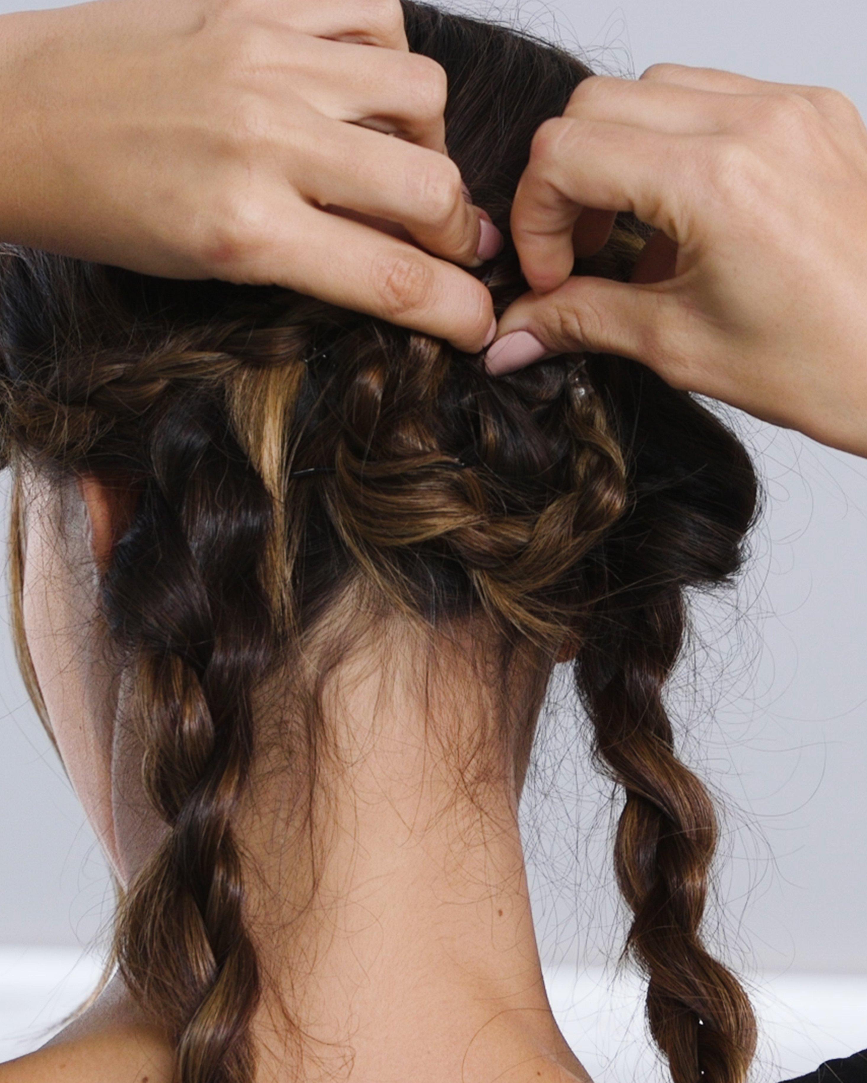 Braided_Updo_Step_16_Grid_Global.jpg