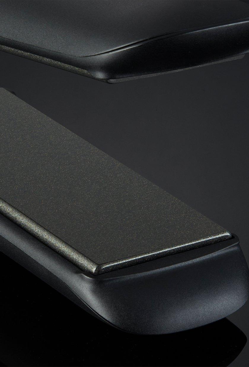 ghd max wide plate close up