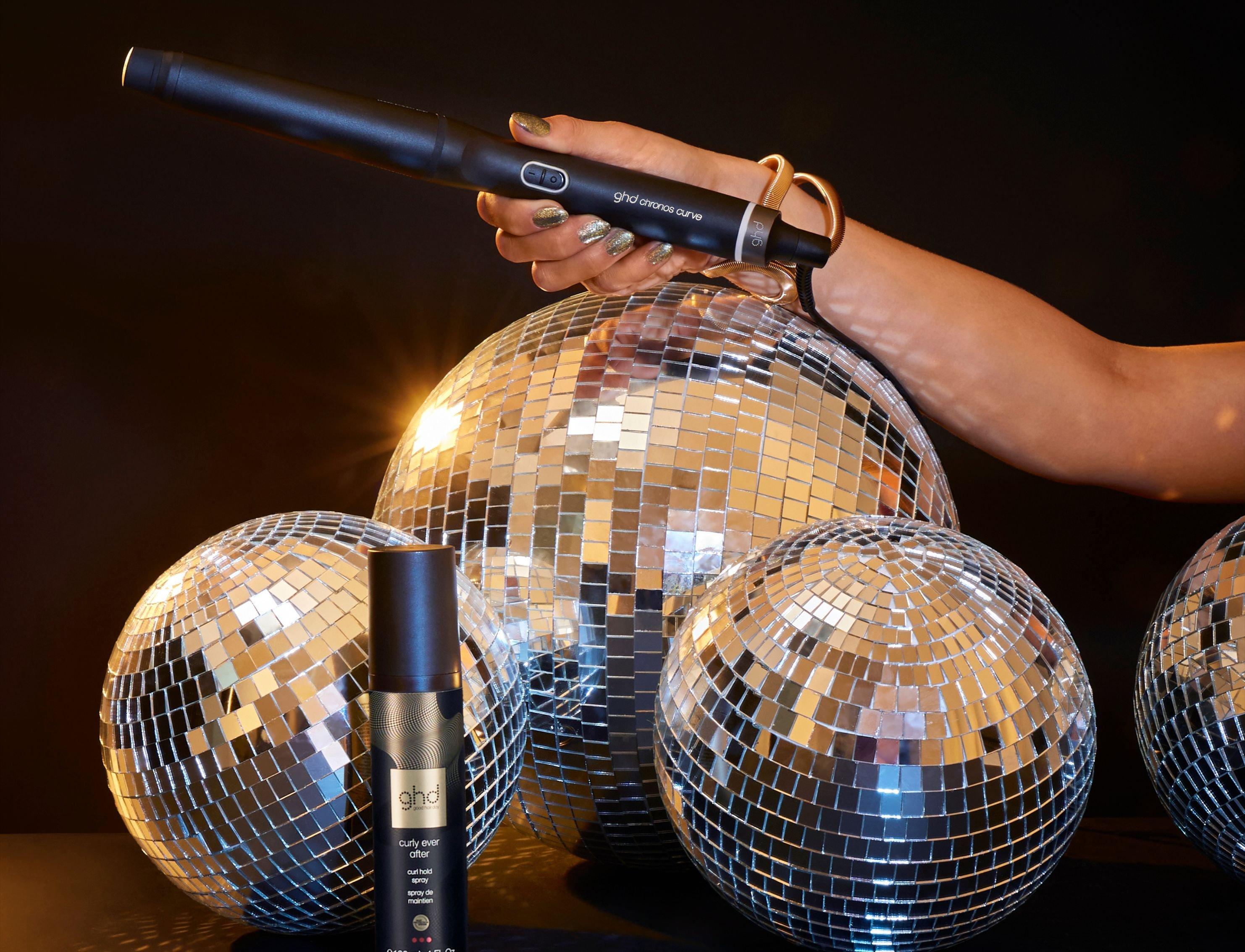 ChronosCurve_Product_Lifestyle_CornicalWand_50_50SupportBanner