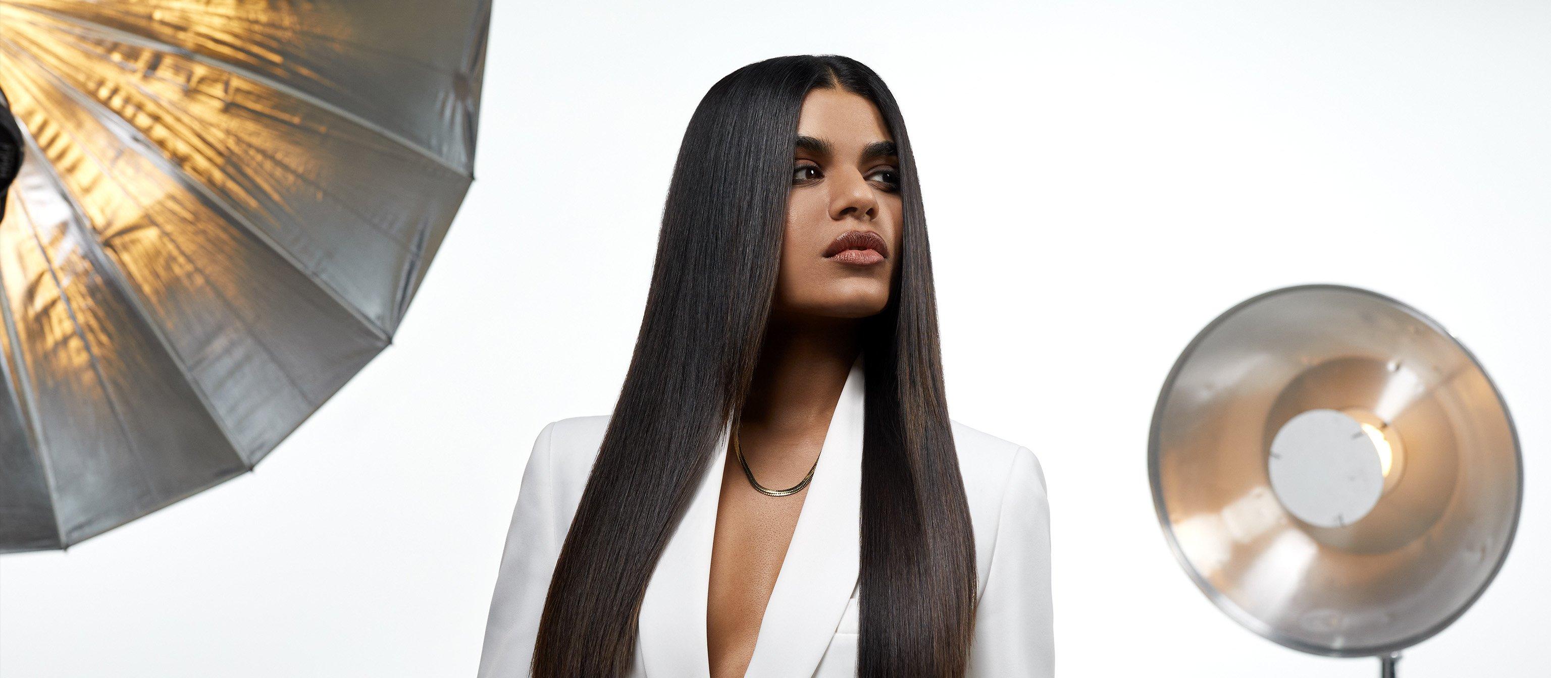 Model mit Glass Hair Look