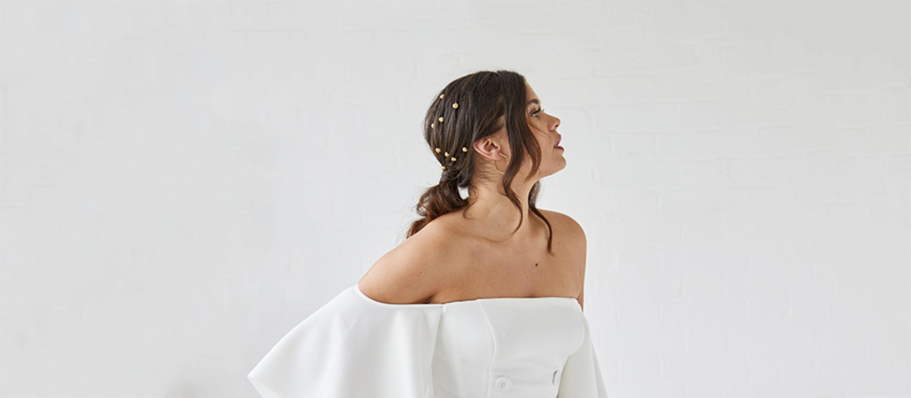 Curly_Ponytail_HeaderImage_Global.jpg