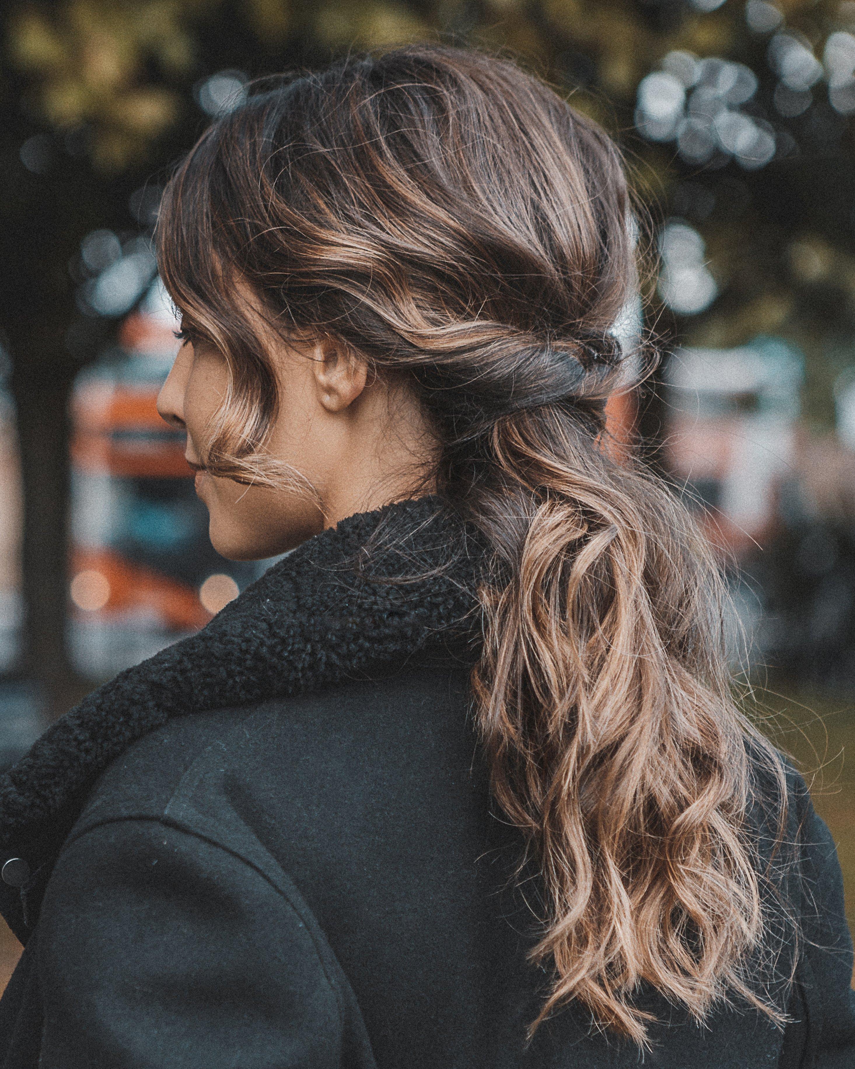 Curly_Wedding_Hairstyles_Hub_Image.jpg