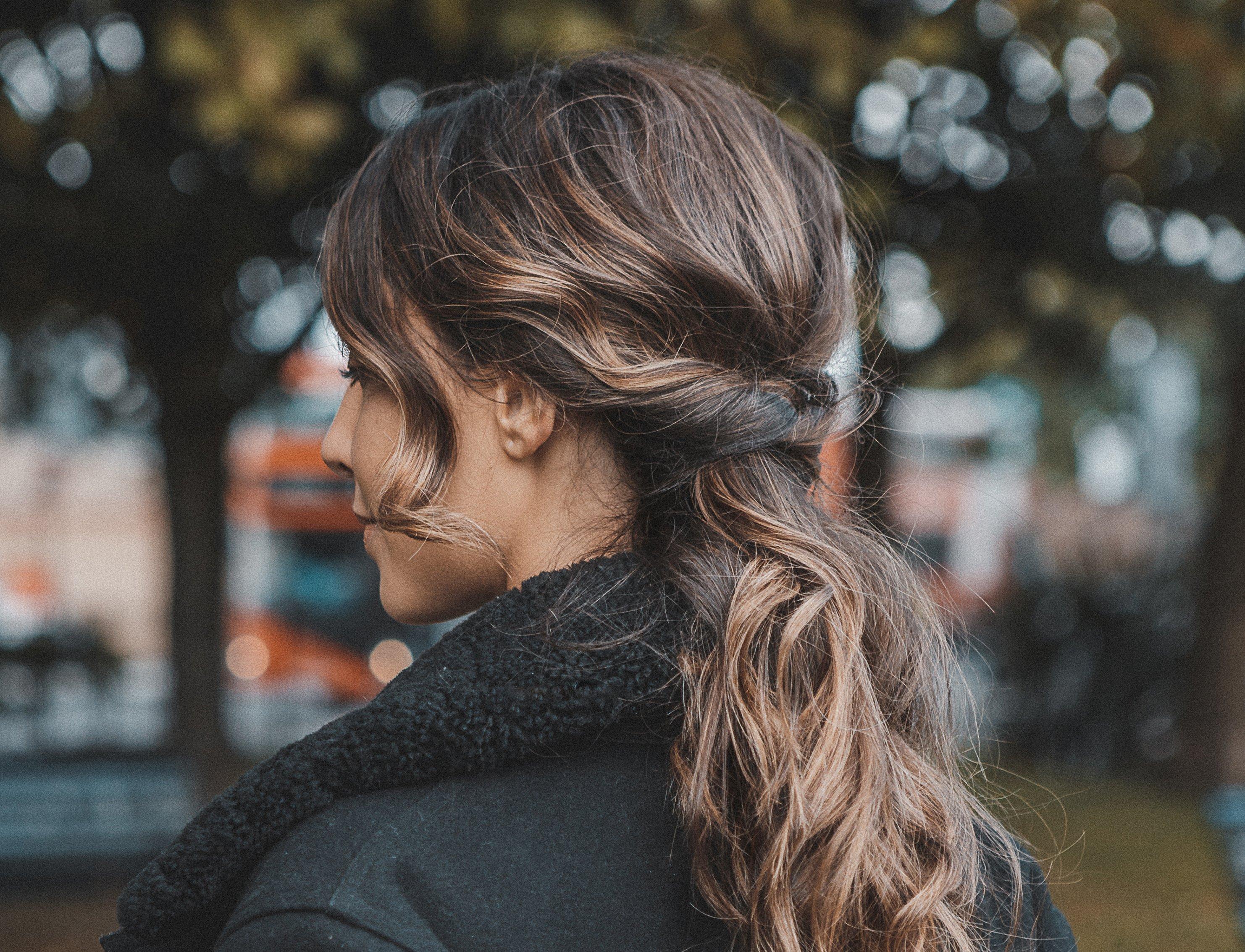 Curly_Wedding_Hairstyles_Split_Banner_10.jpg