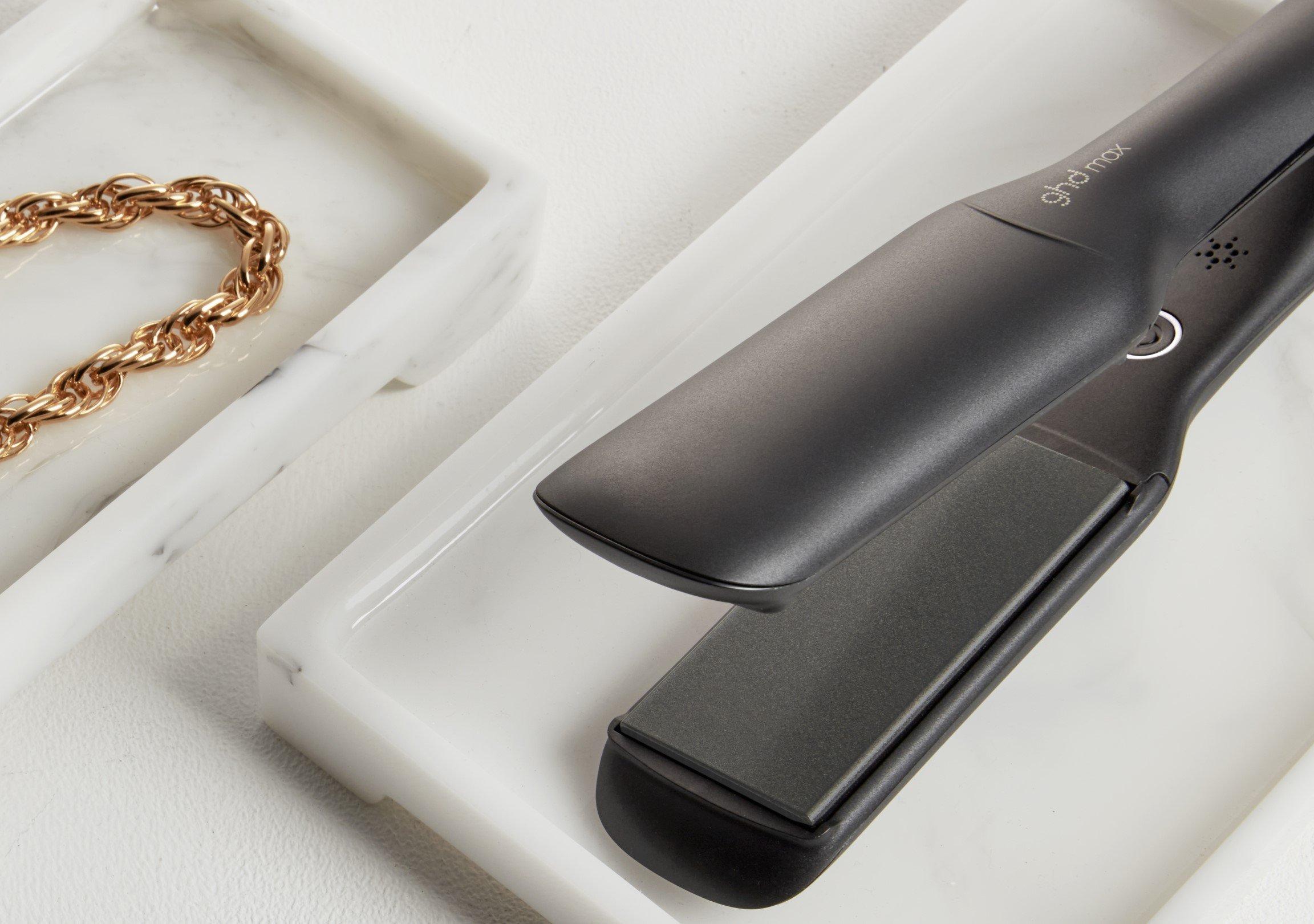 ghd max flat lay