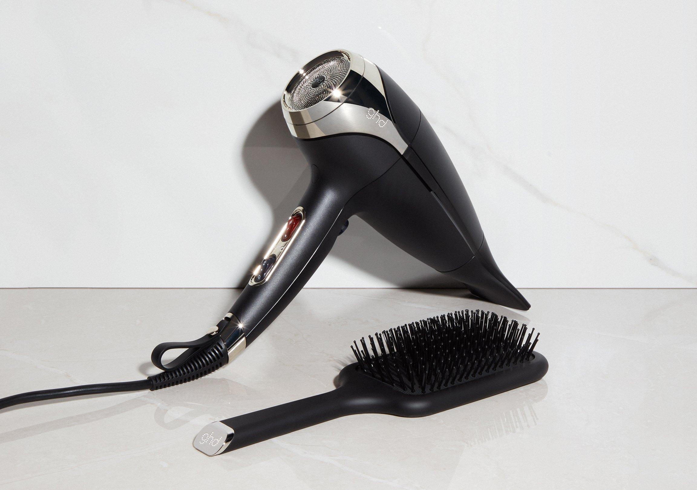 ghd helios in schwarz mit ghd paddle brush