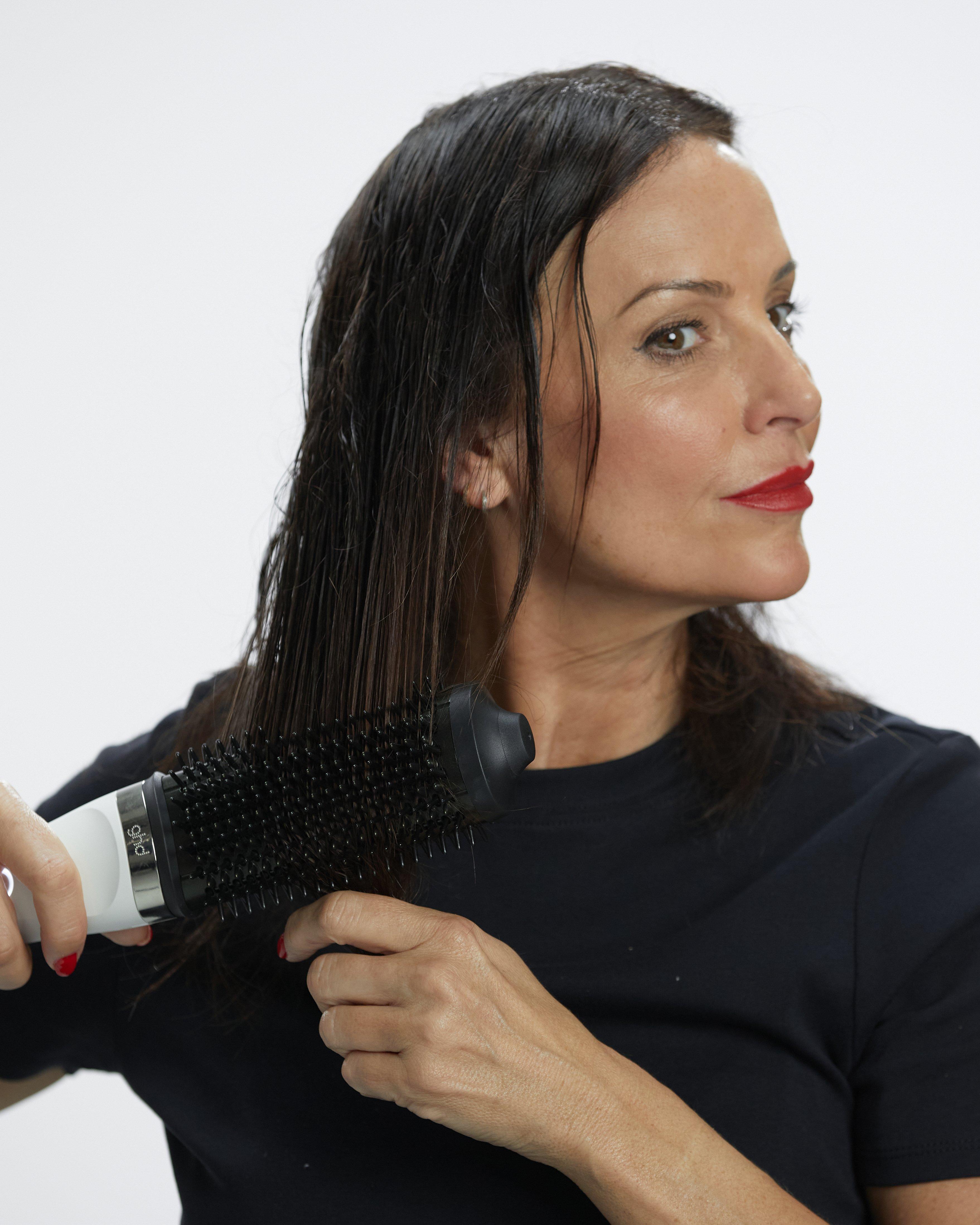 DuetBlowdry24_Selfstyling_SBSStills_Model2_Step2_FI.jpg