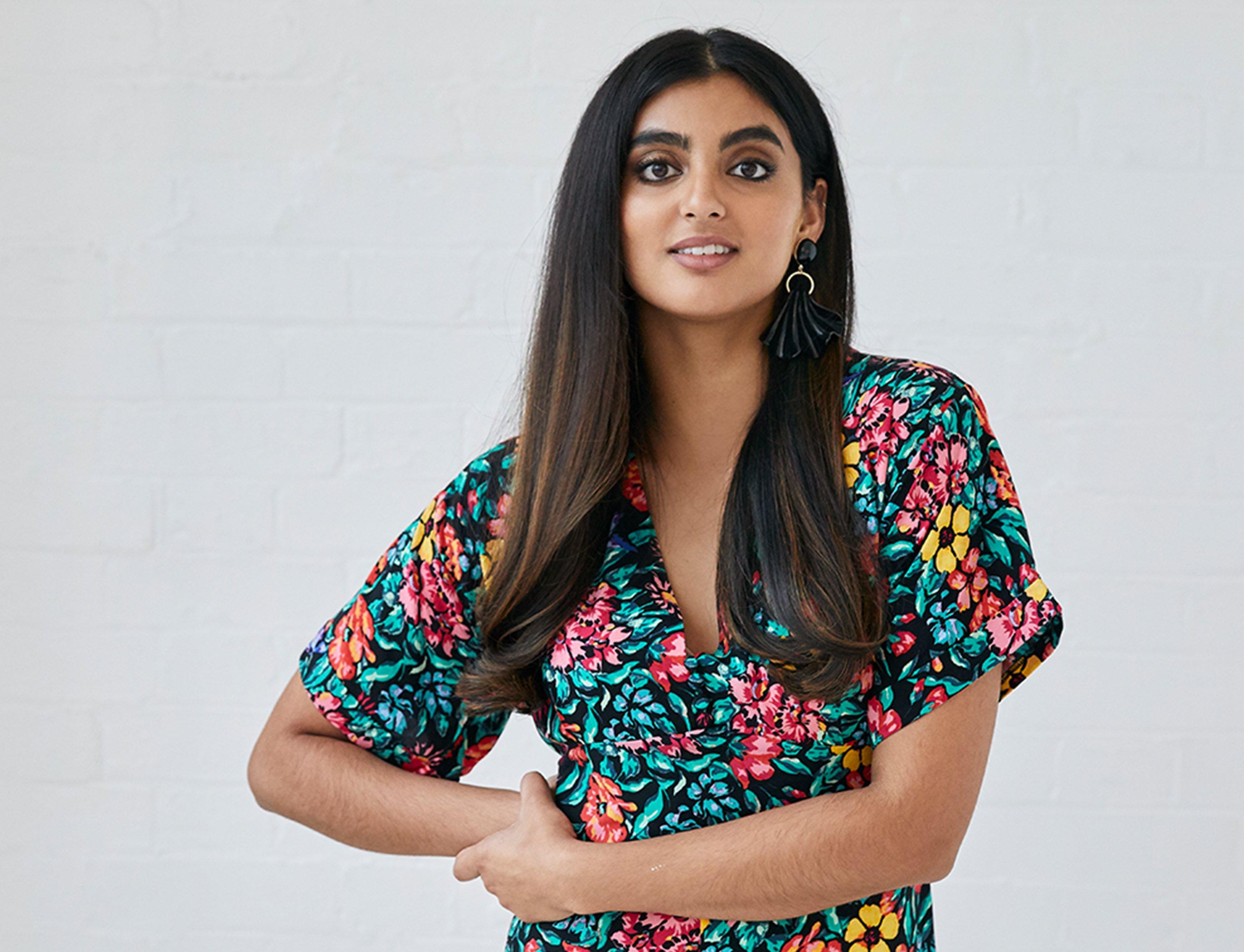 Easy_Prom_Hairstyles_Sleek_And_Straight_FiftyFifty@3x.jpg