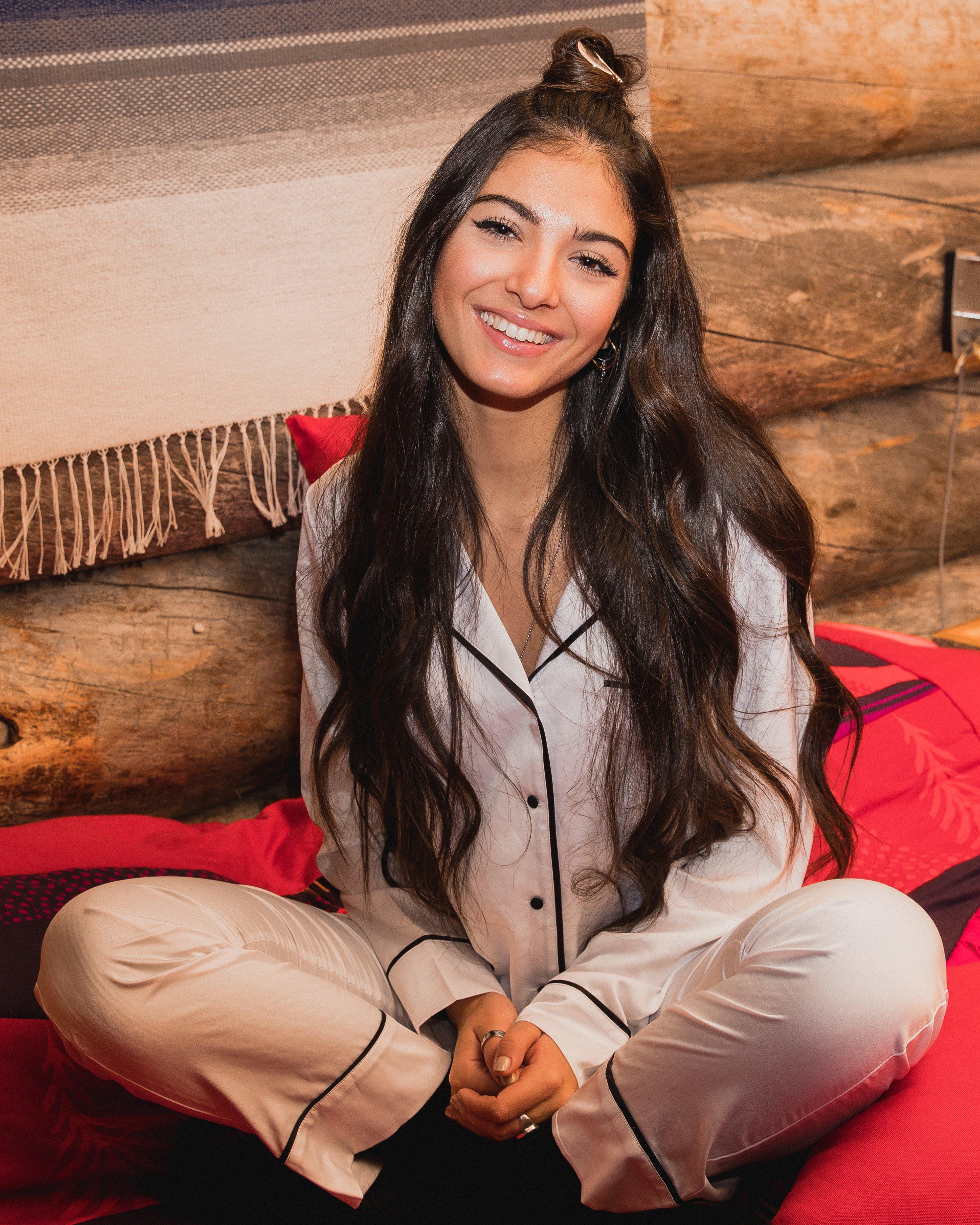 Elisa_Maino_Half_Up_Bun_Occassion_Hub_Image.jpg