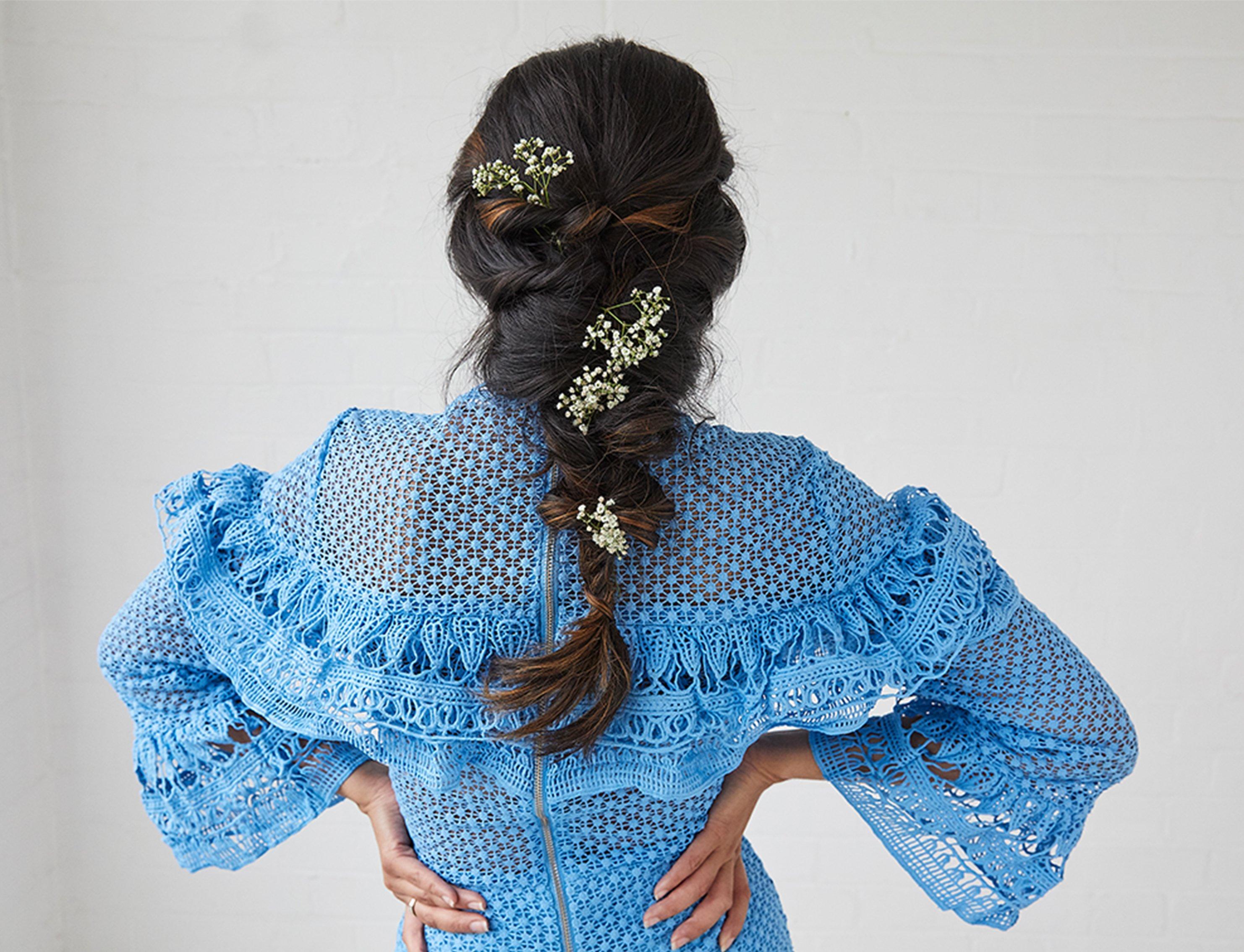 Festival_Volume_Hairstyles_Airy_French_Braid_FiftyFifty@3x@3x@3x.jpg