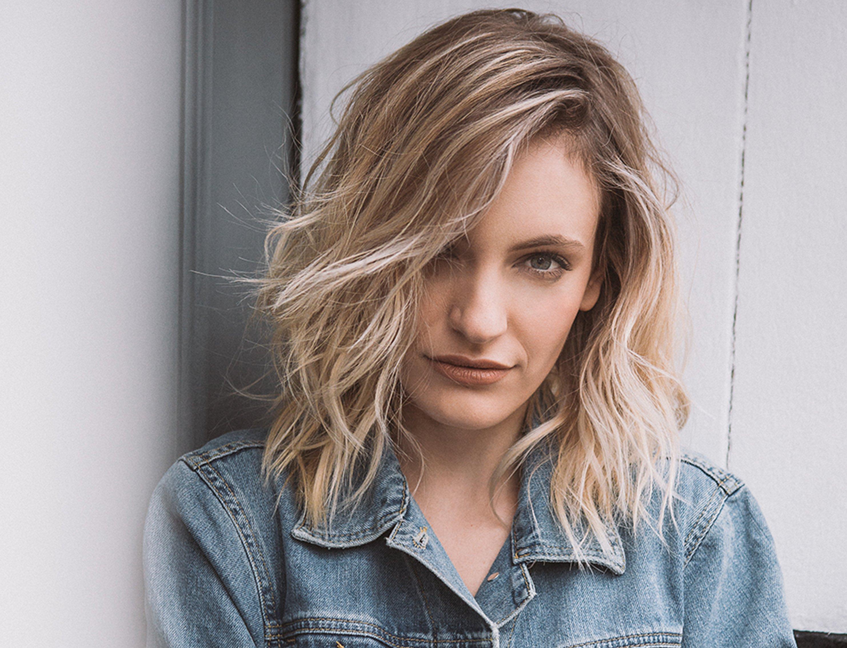 Festival_Volume_Hairstyles_Tousled_Tresses_FiftyFifty@3x@3x.jpg