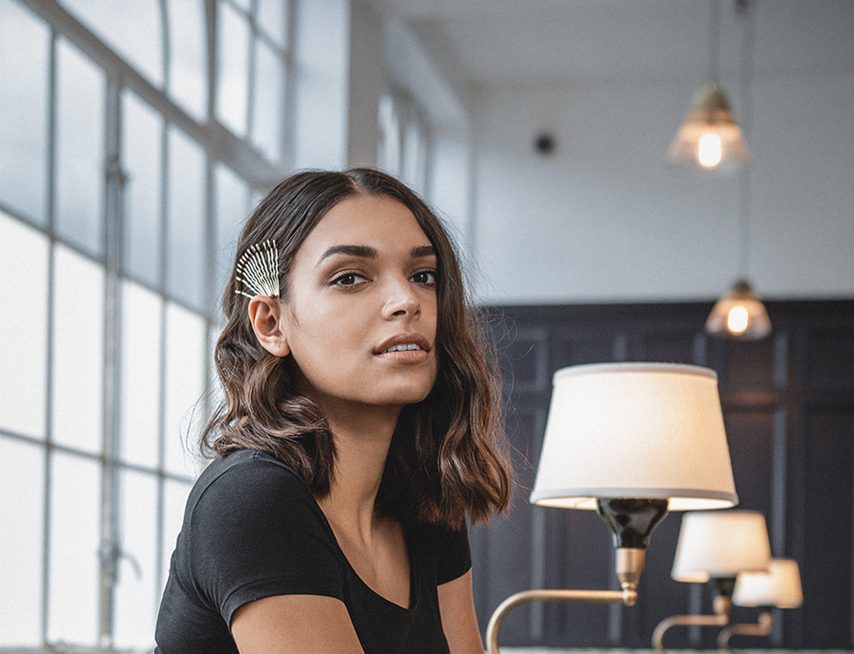Flawless_Prom_Hairstyles_Soft_Curls_FiftyFifty.jpg
