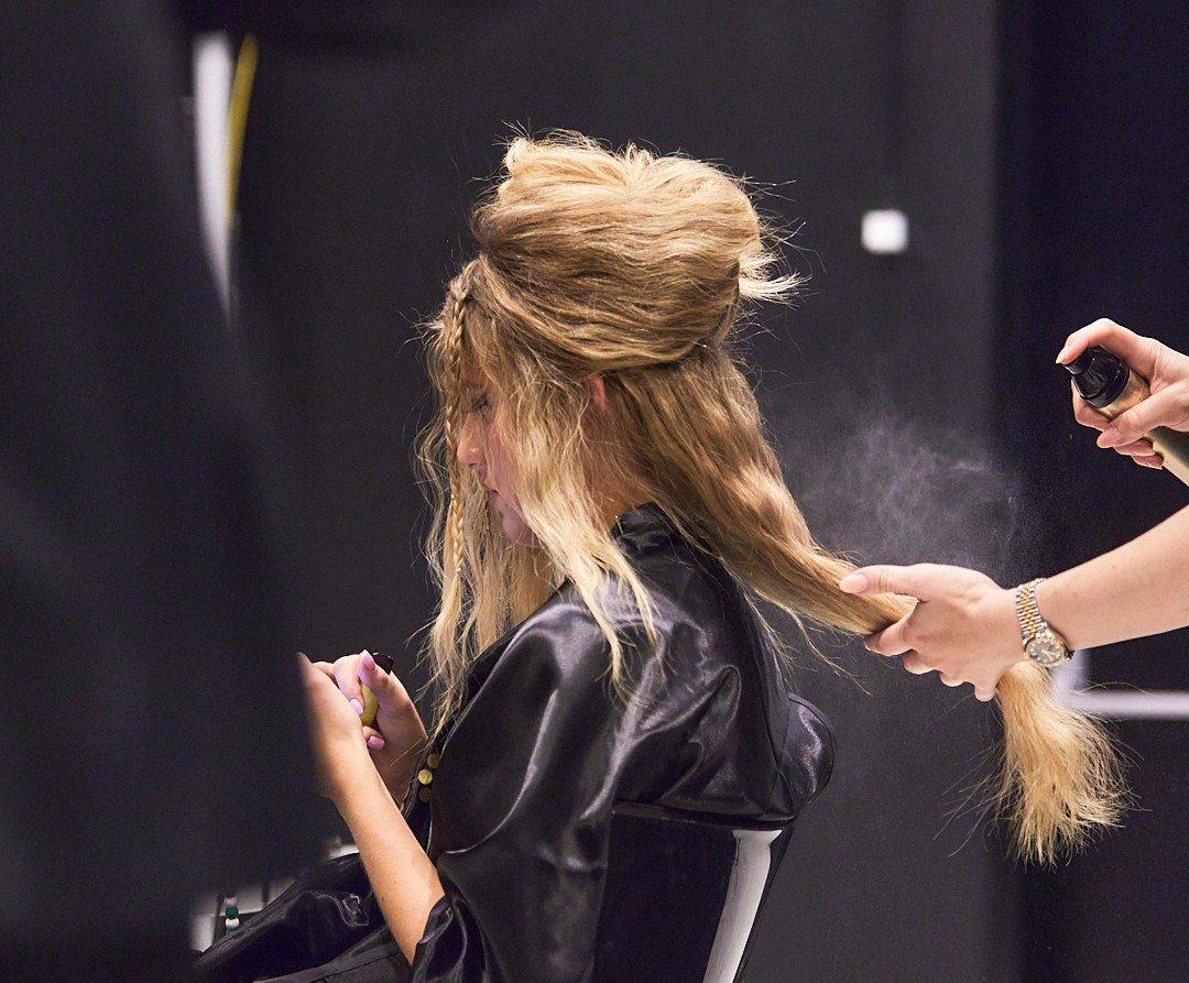 GHDxROTATE_CFW22_model_hairspray_SE