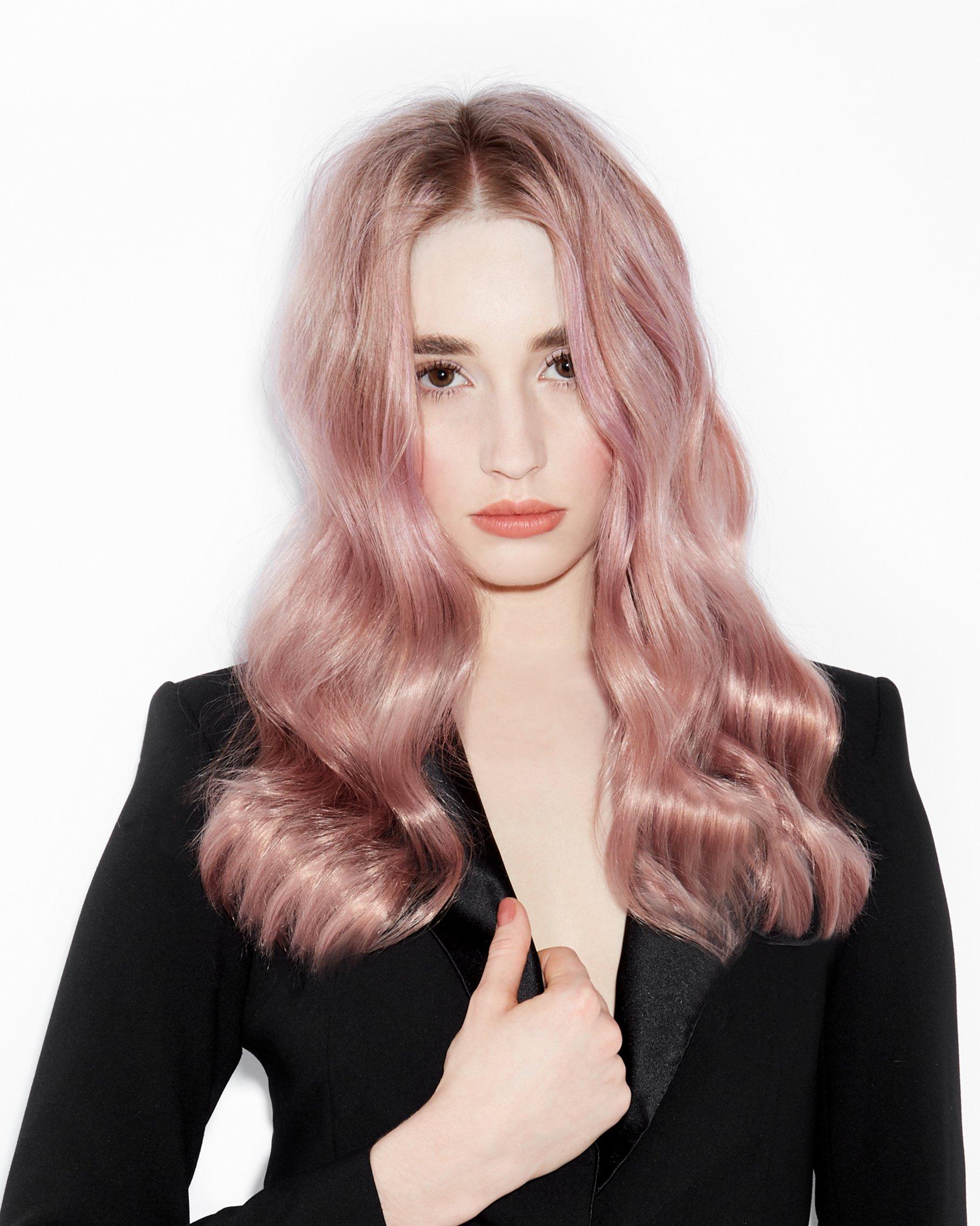 Hairstyles_Hub_Mid-Length_Carousel_Image_Global.jpg