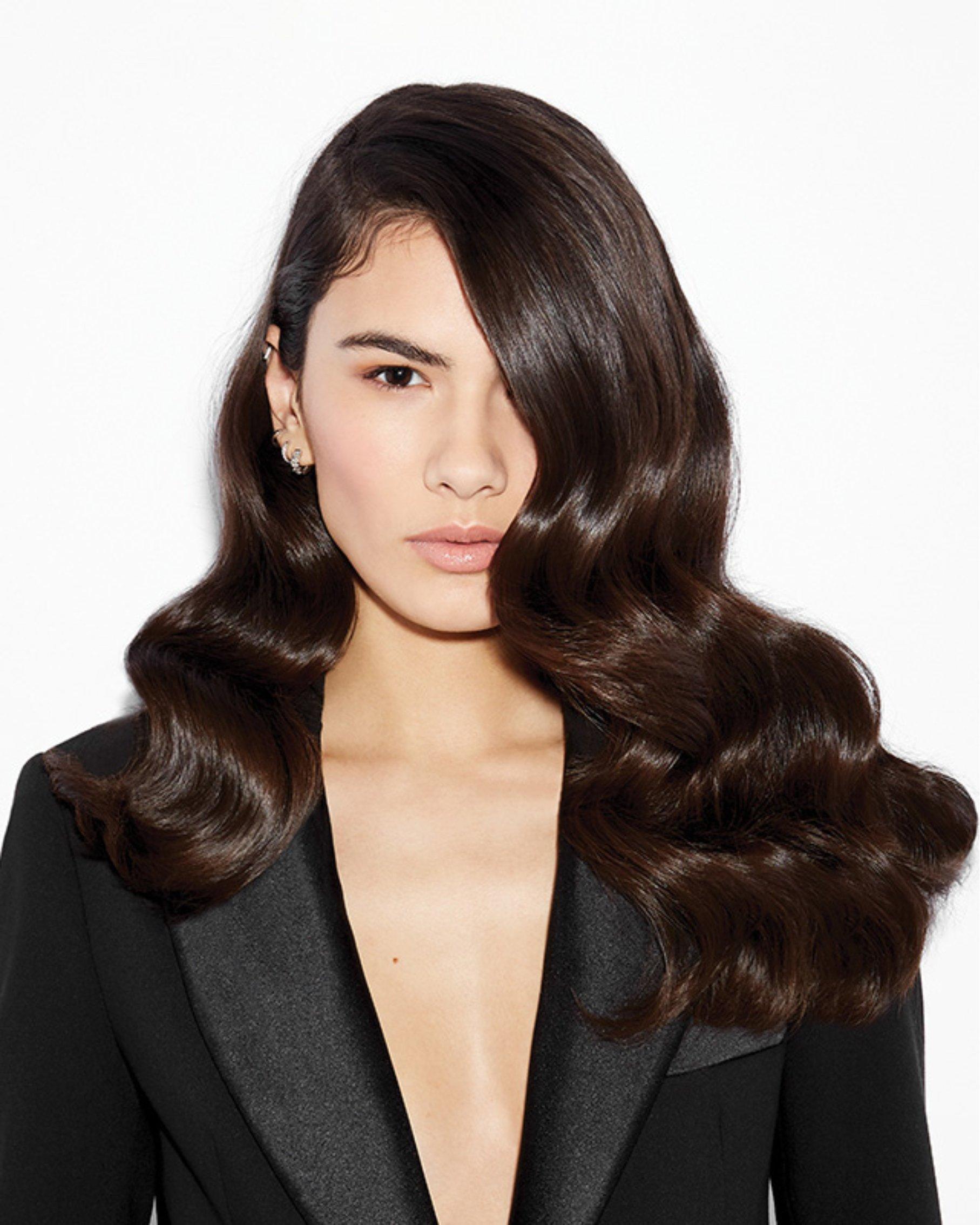 Hairstyles_Hub_Wavy_Carousel_Image_FR.jpg