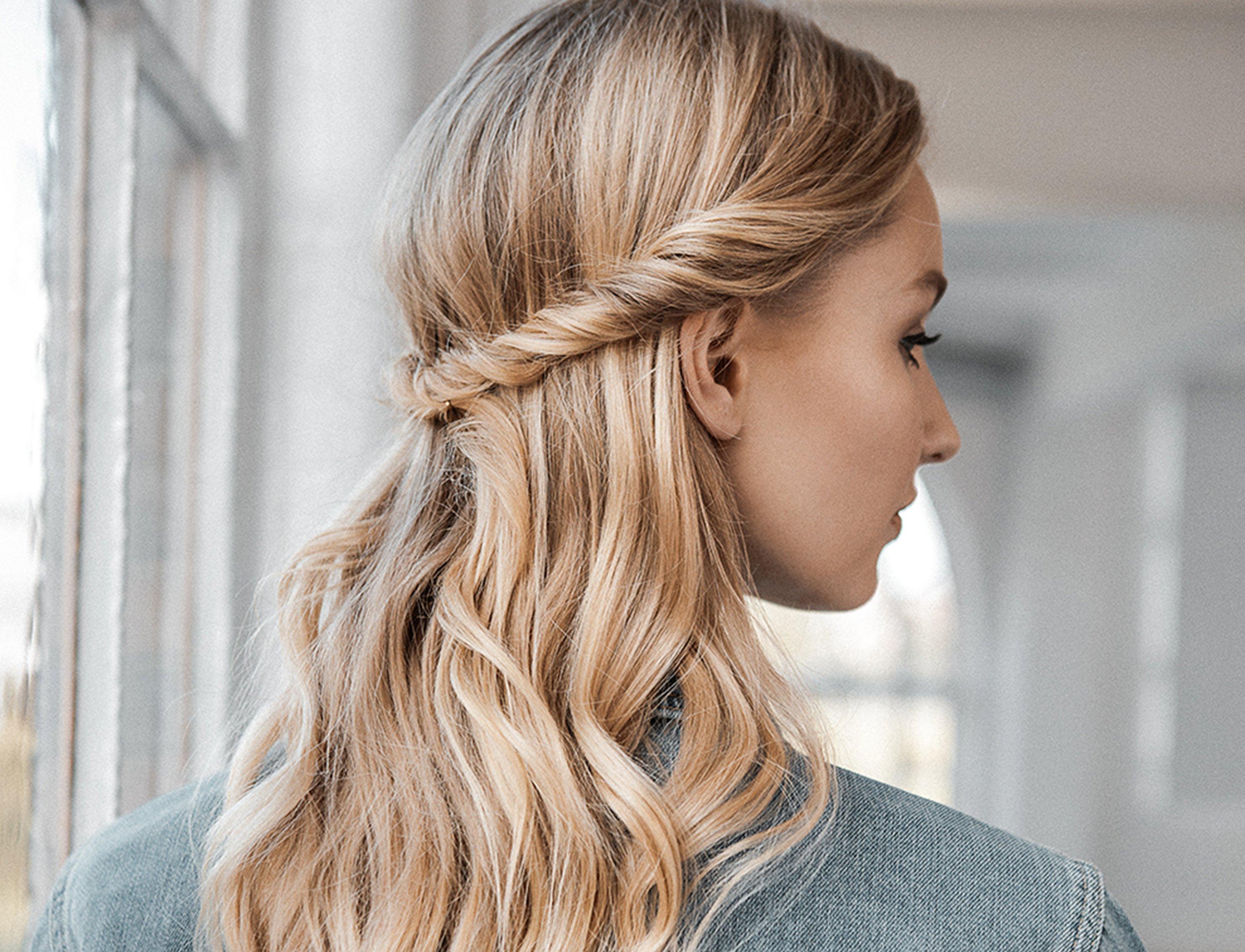 Half_Up_Bun_With_Waves_FiftyFifty@3x.jpg