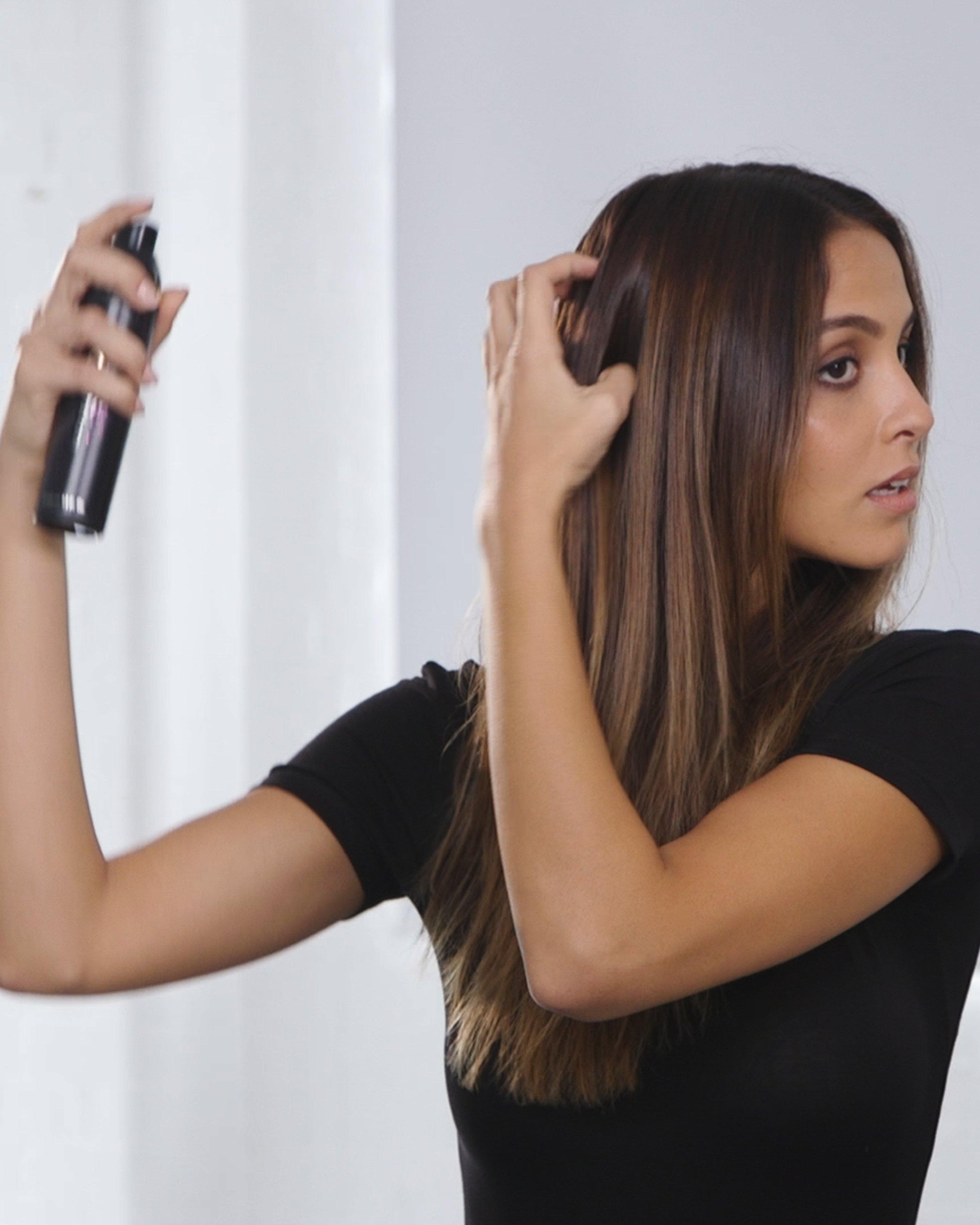 Hollywood_Wavy_Hair_Step_1_3x.jpg