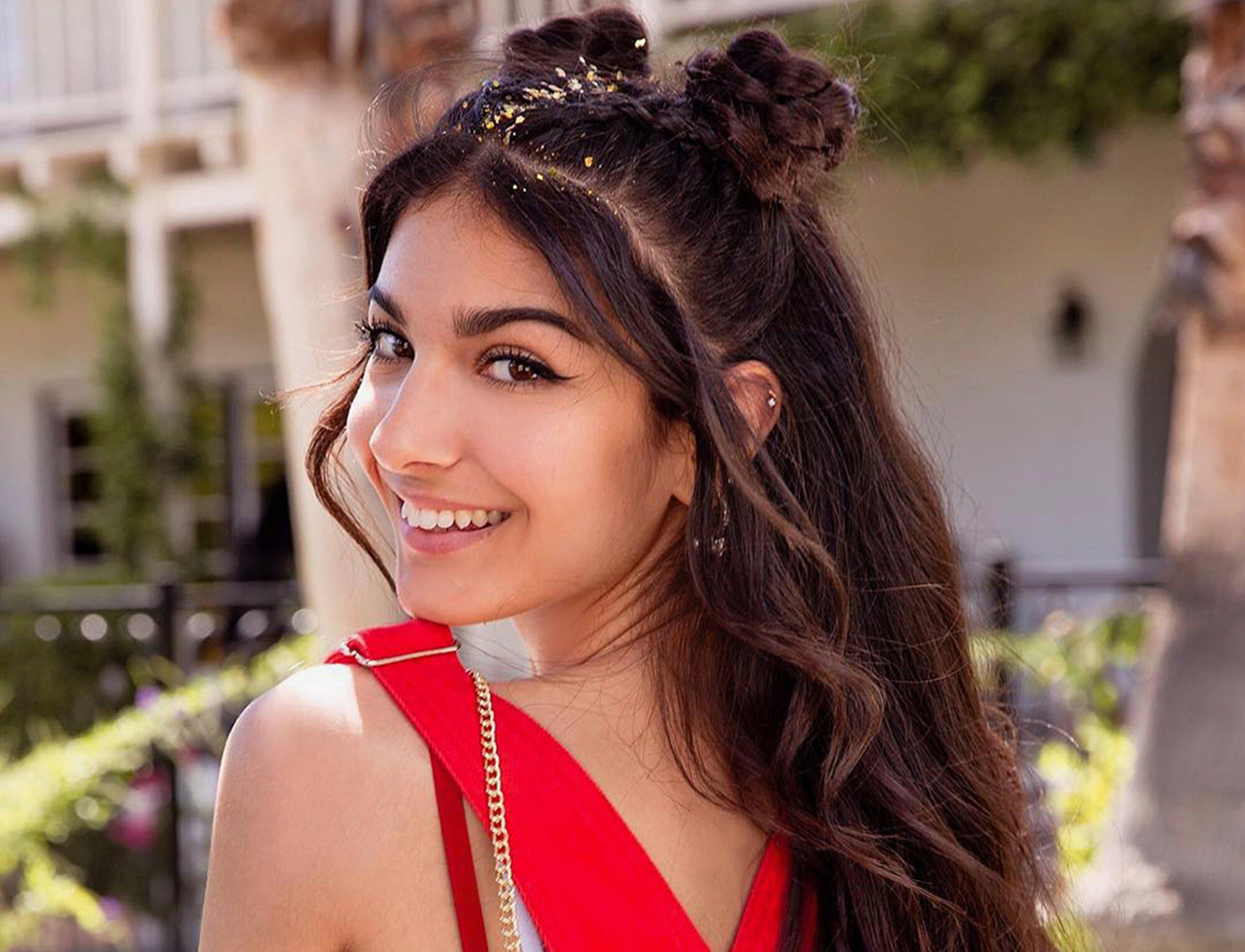 Hottest_Festival_Accessories_Glitter_Roots_FiftyFifty@3x.jpg