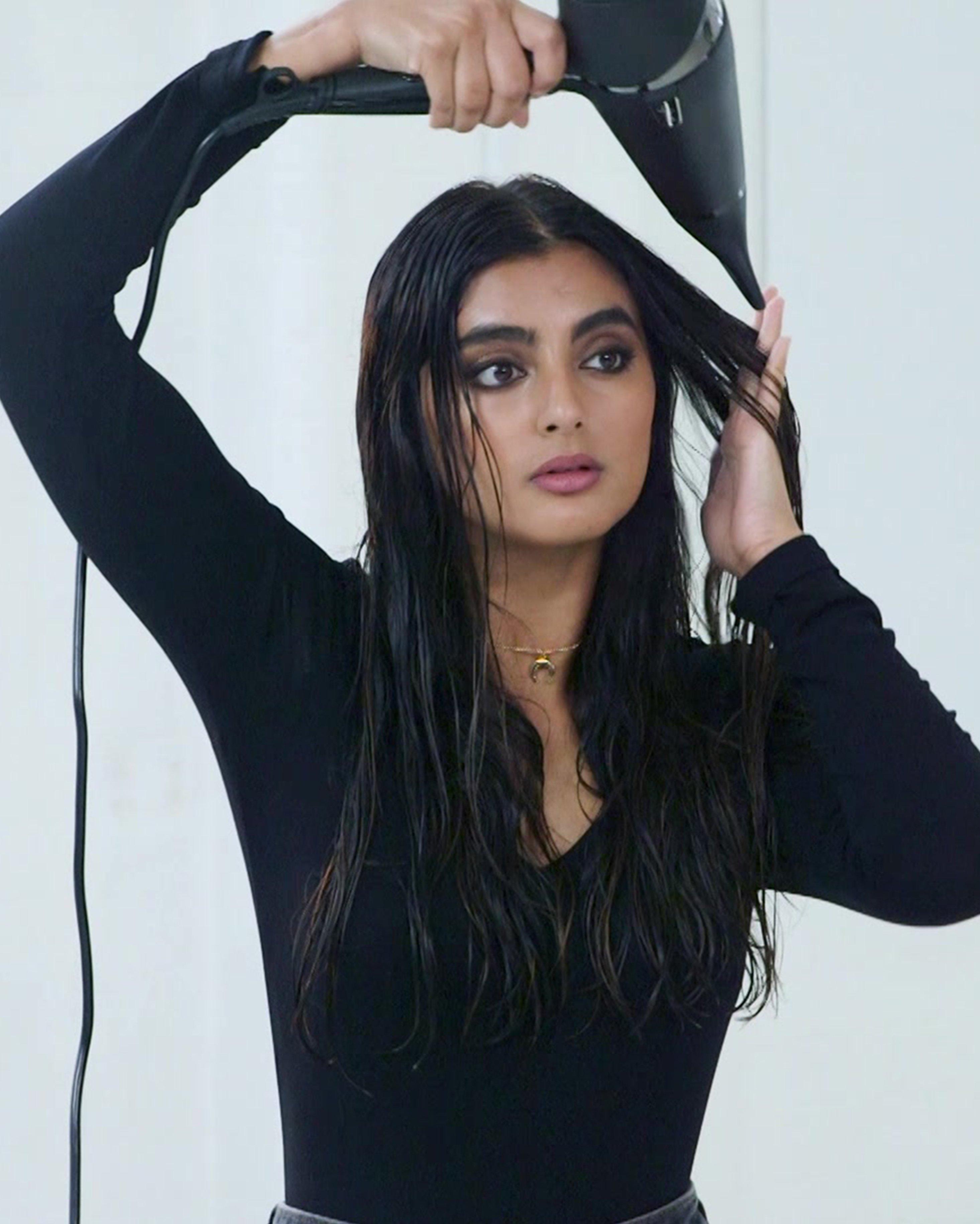 How_To_Blow_Dry_Straight_Step_2@3x.jpg