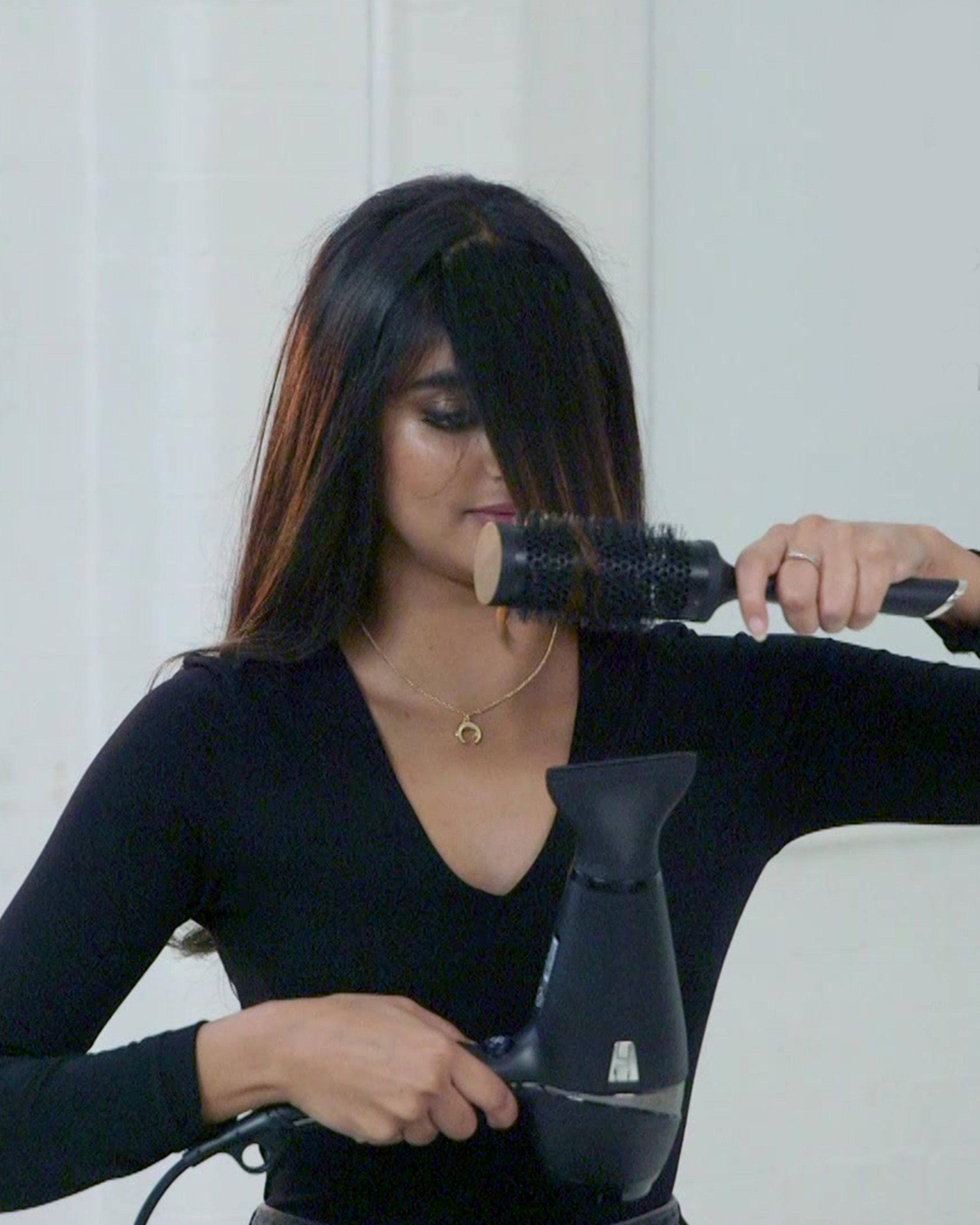 How_To_Blow_Dry_Straight_Step_8@3x.jpg
