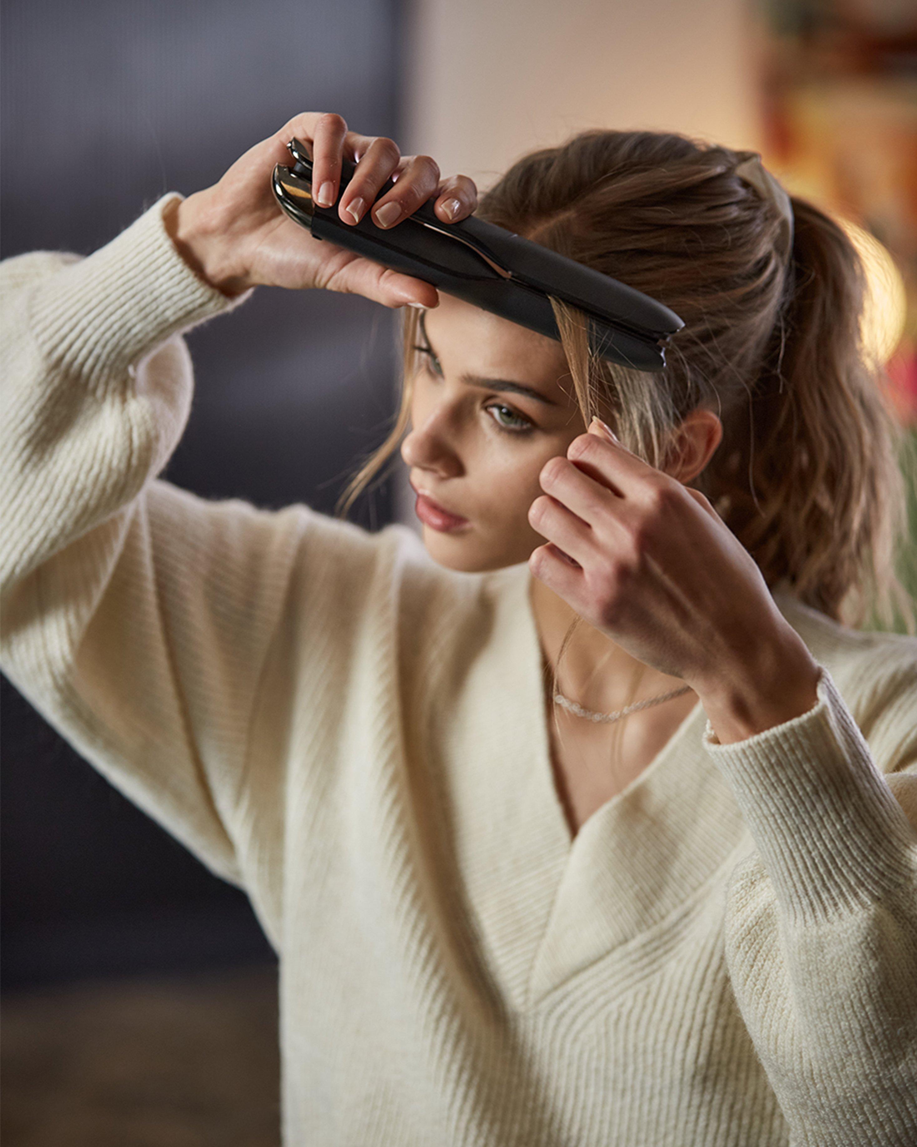 How_To_Curl_Your_Hair_On_The_Go_Step_3_GLOBAL.jpg