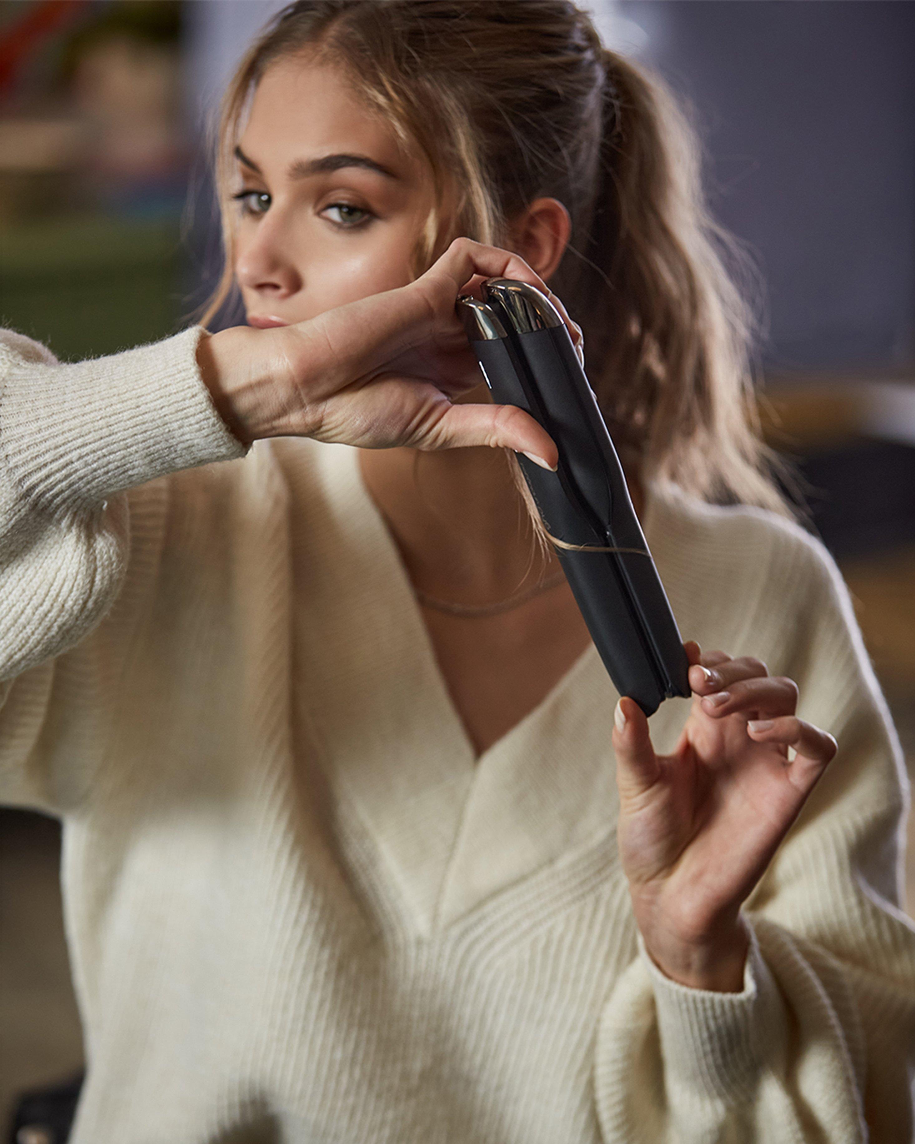 How_To_Curl_Your_Hair_On_The_Go_Step_5_GLOBAL.jpg
