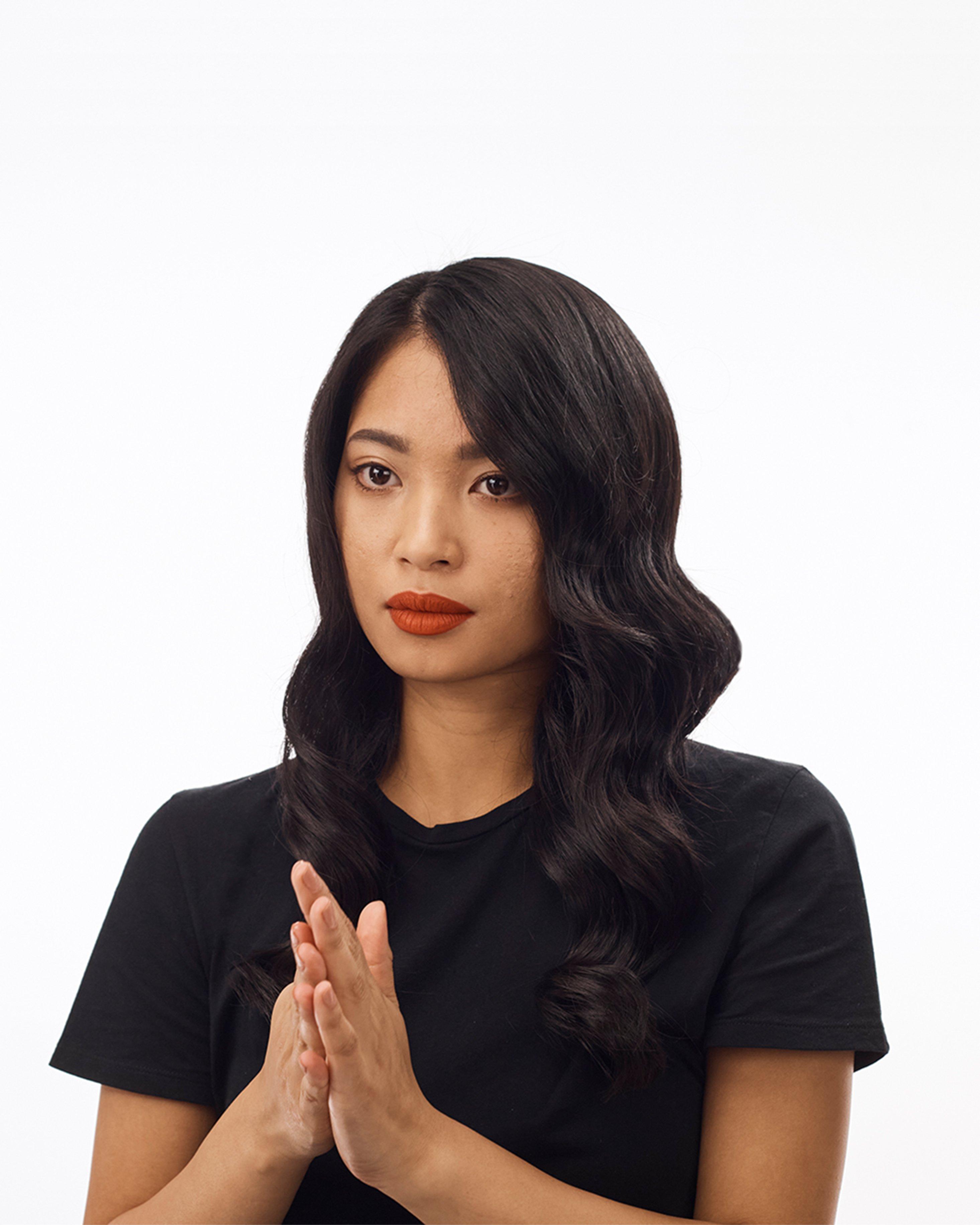 How_To_Get_Silky_Sleek_Waves_Step_4@3x.jpg