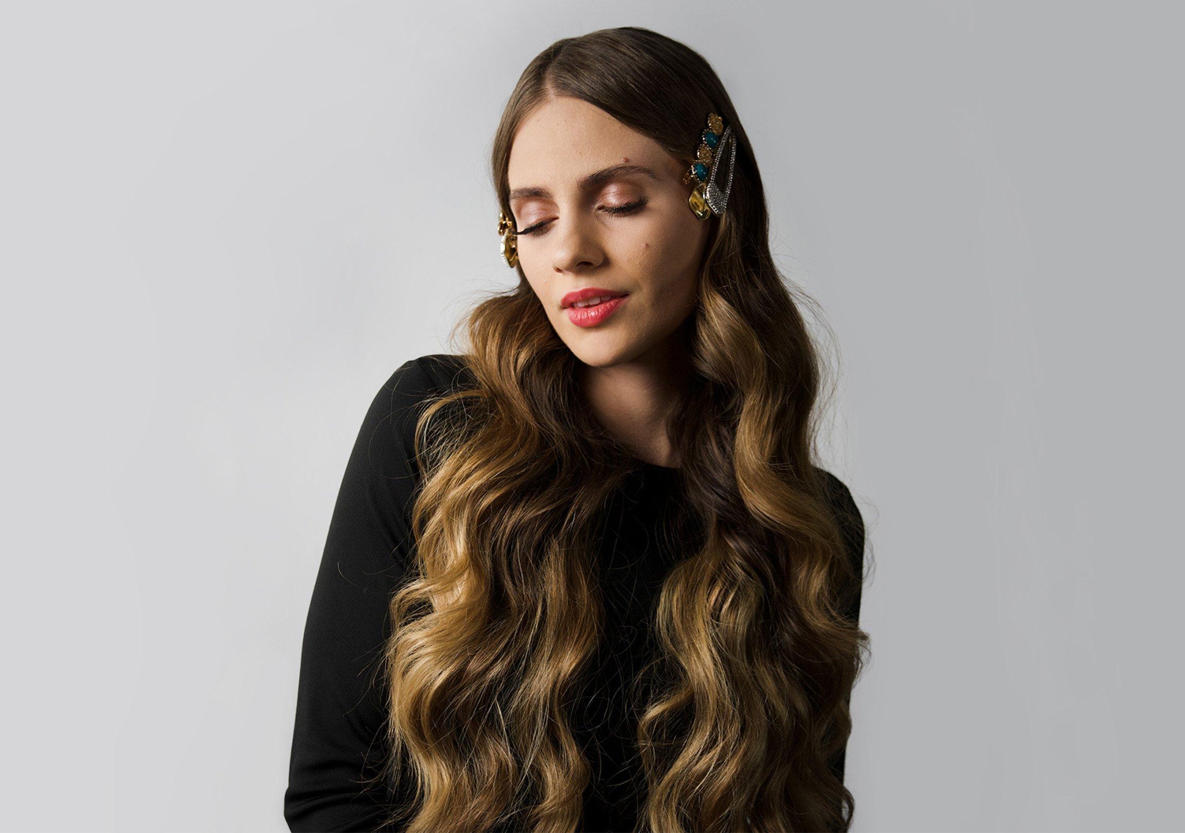 Glitter Hollywood Waves Hairstyle