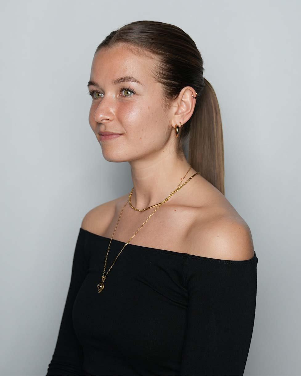 Step 8 Sleek Pony Look