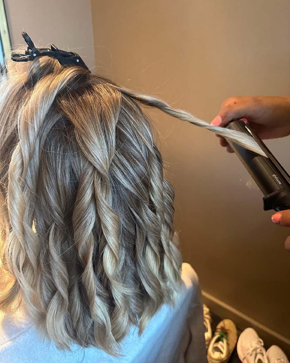 Lockere Beach Waves mit dem ghd soft curl tong Lockenstab