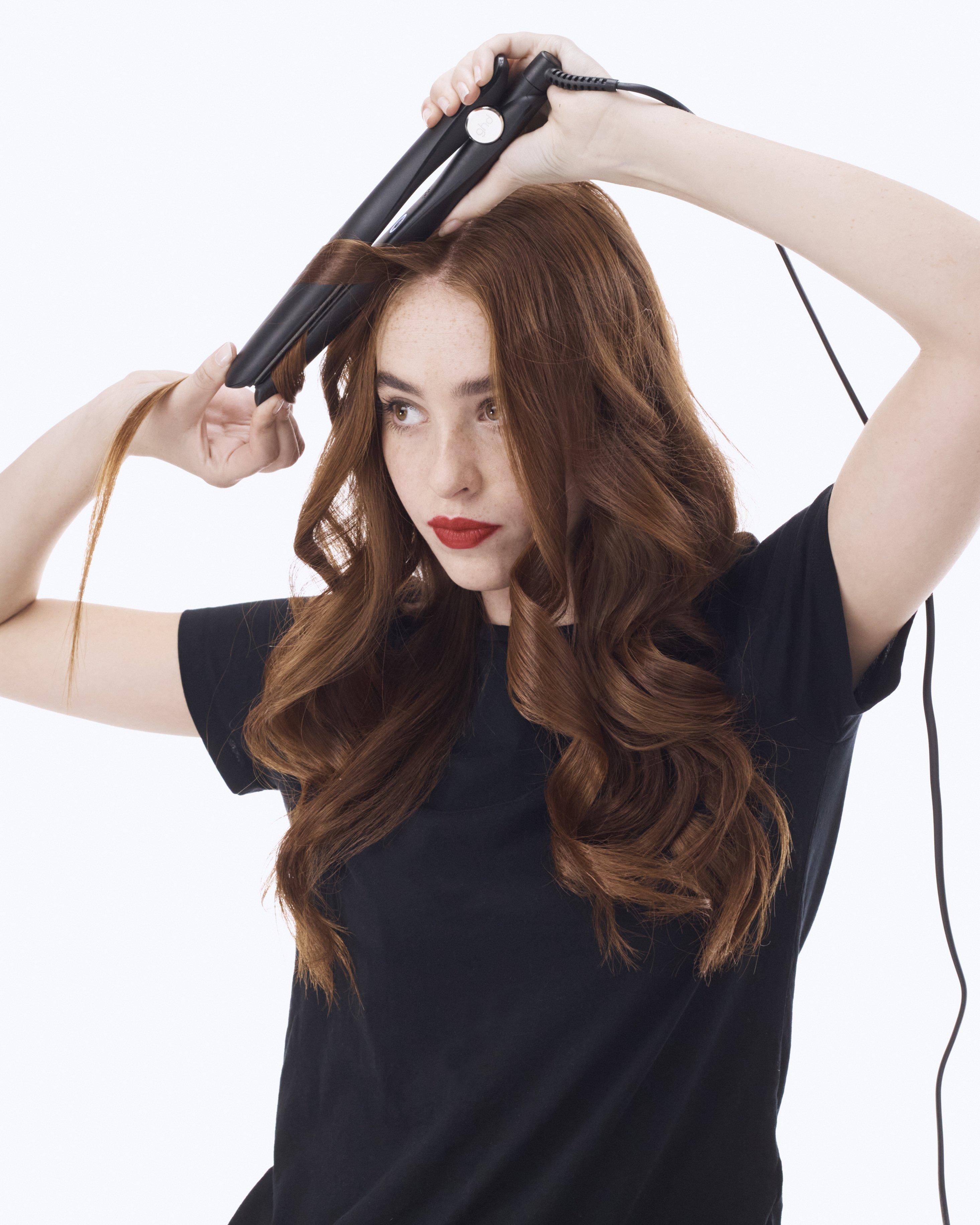 Loose_Curls_With_A_Straightener_Step_5.jpg
