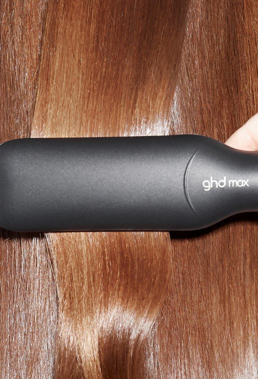 Max21_CoreEvergreenModel_StraightToolInHair_Nordics