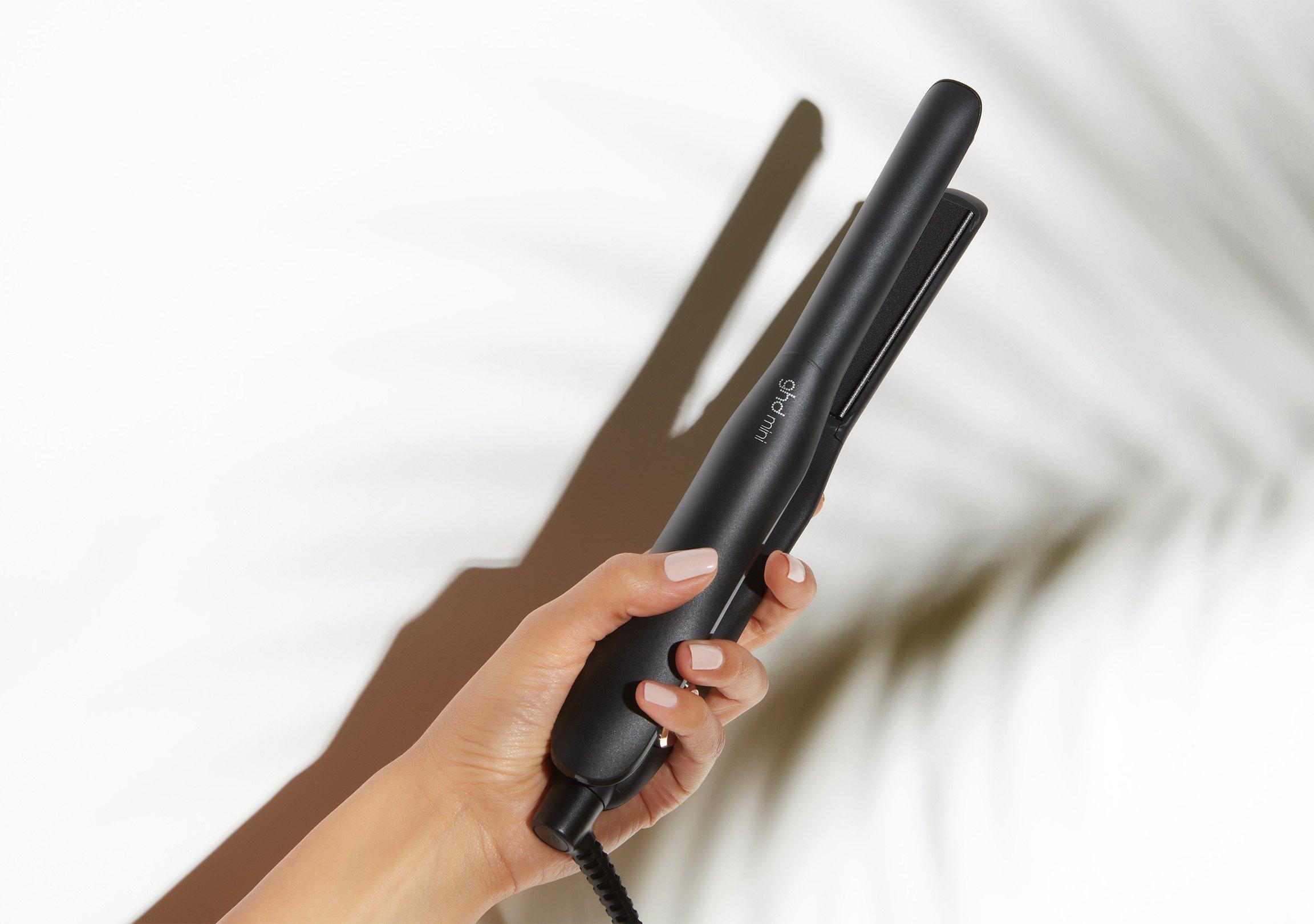 ghd mini Glätteisen mit schmalen Stylingplatten