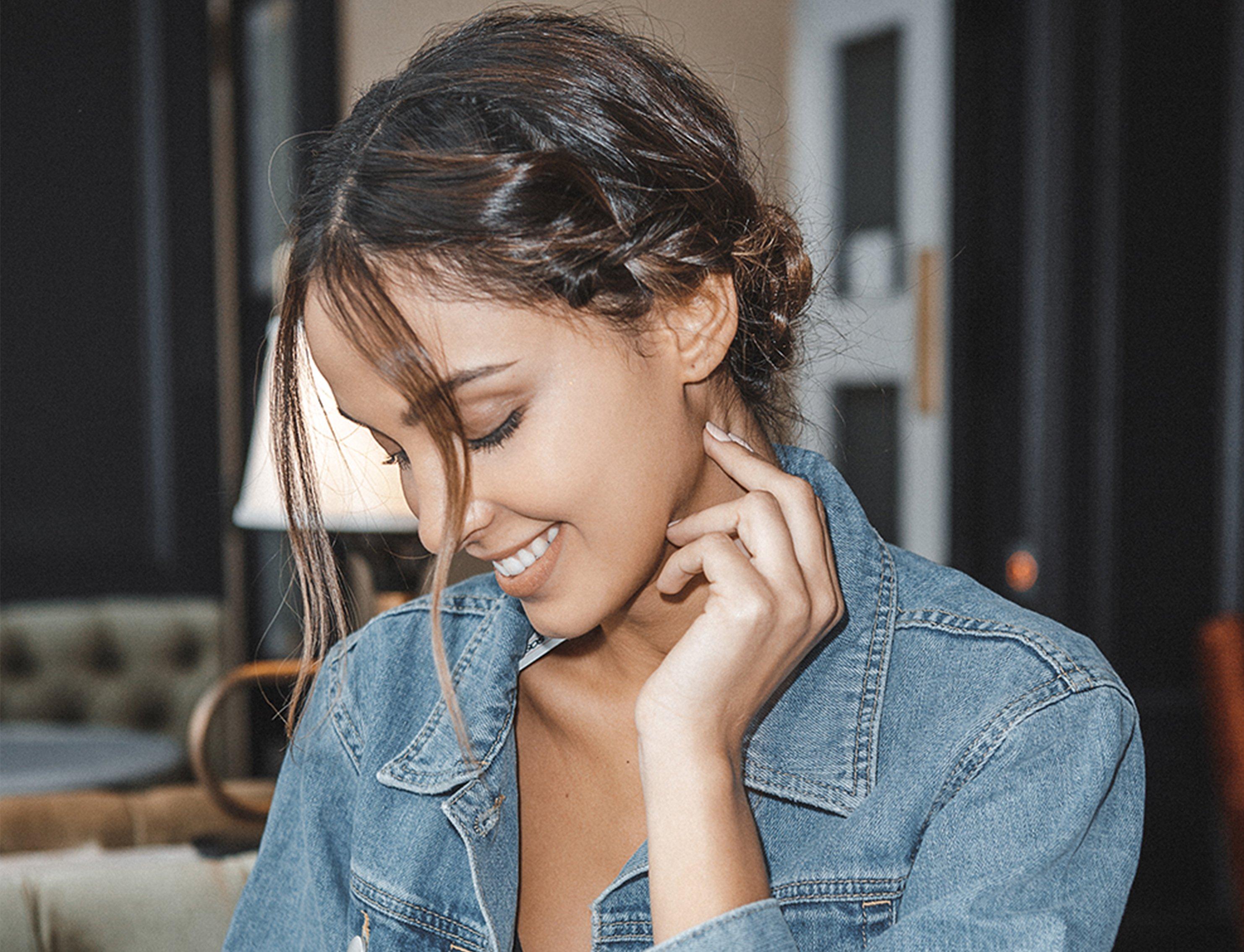Messy_Braided_Bun_FiftyFifty@3x.jpg