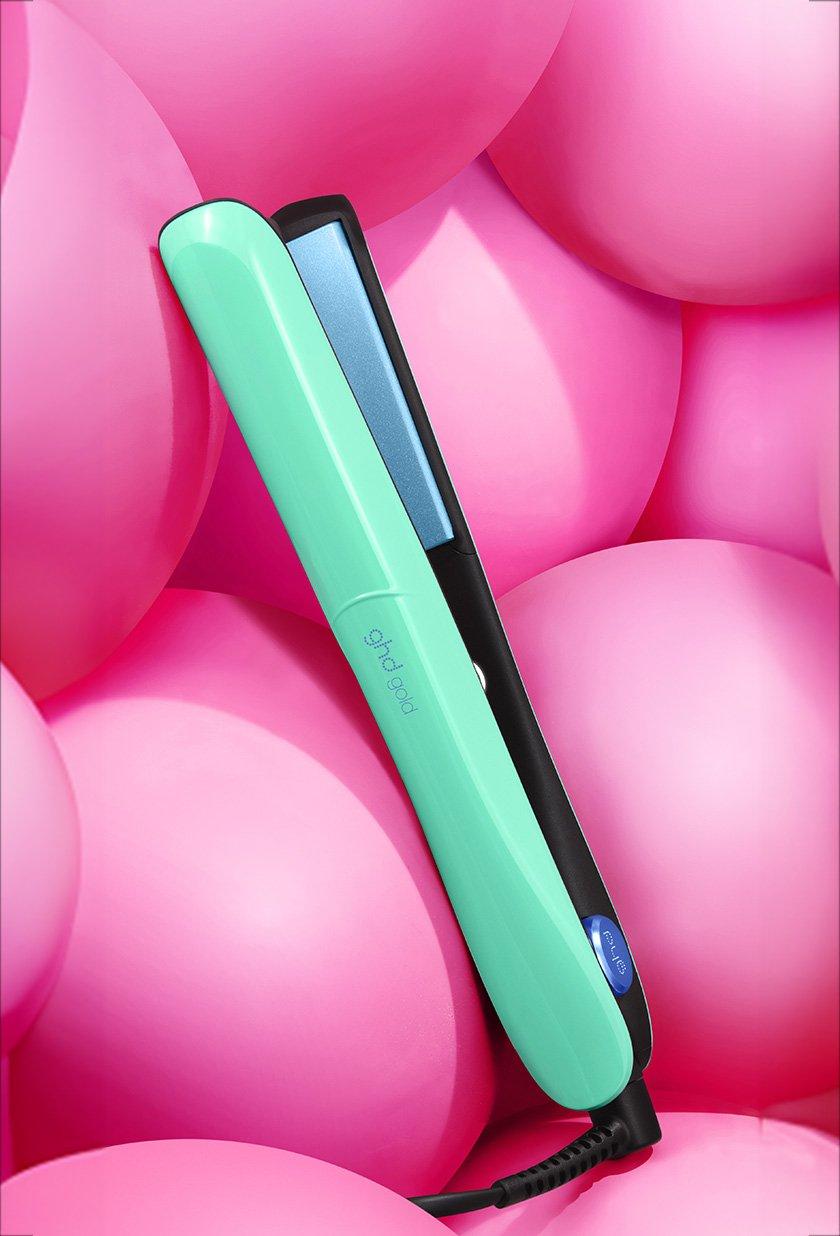 SS26_CampaignPageCarousel_Gold_Global