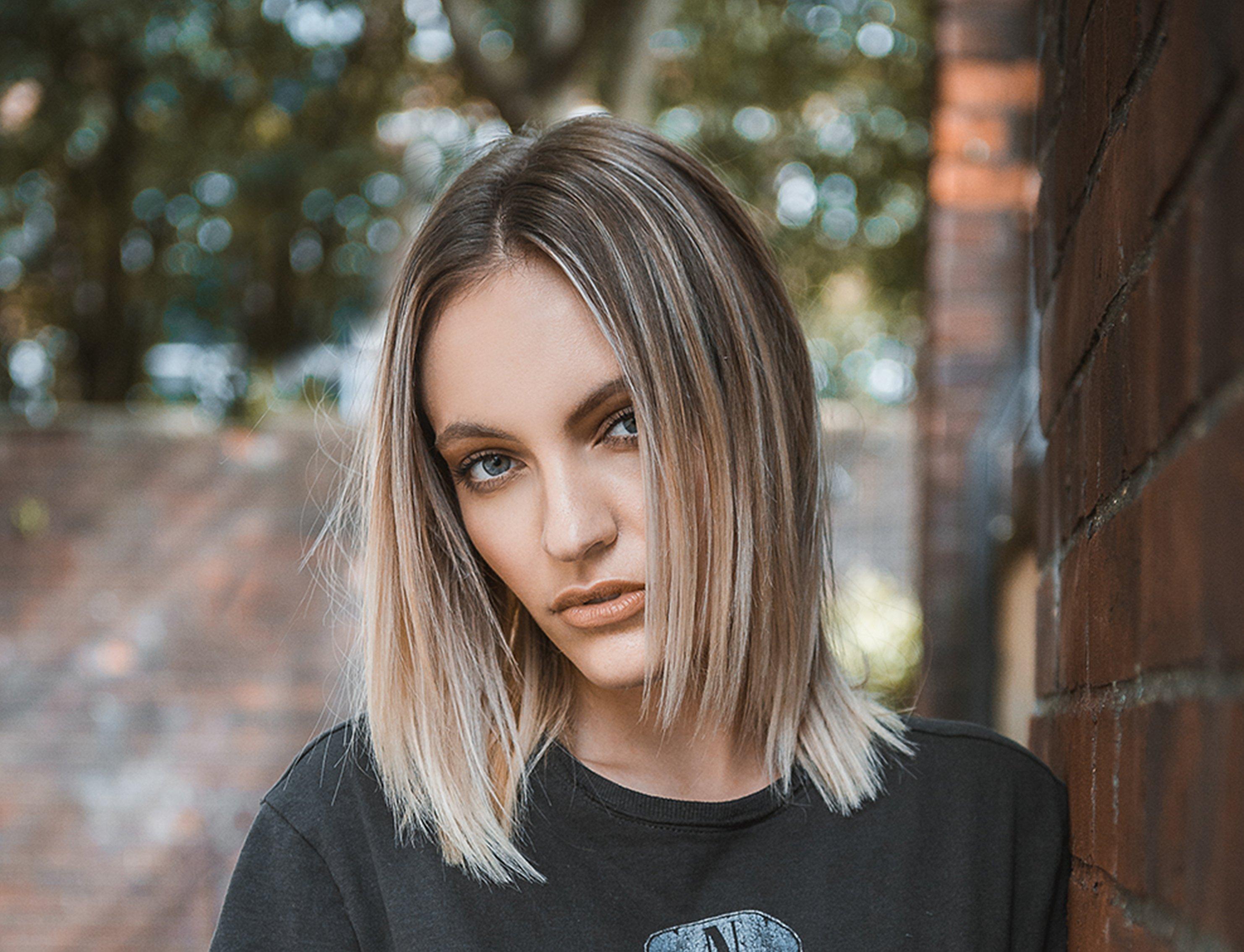 Short_Hair_Round_Face_Sleek_Straight_SplitBanner_Global.jpg
