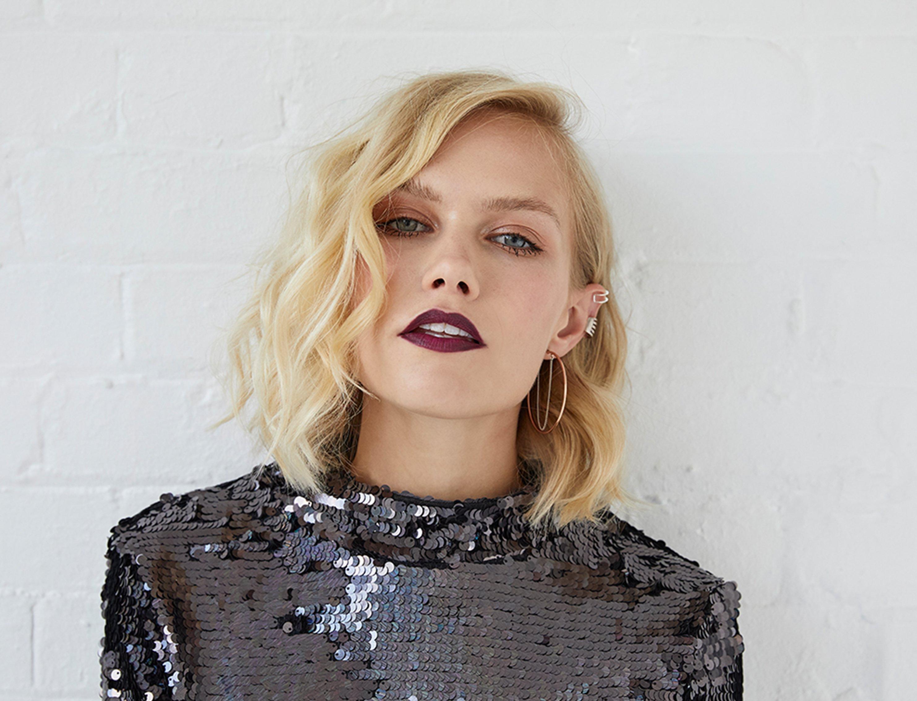 Short_Hair_Round_Face_Tousled_Waves_SplitBanner_Global.jpg