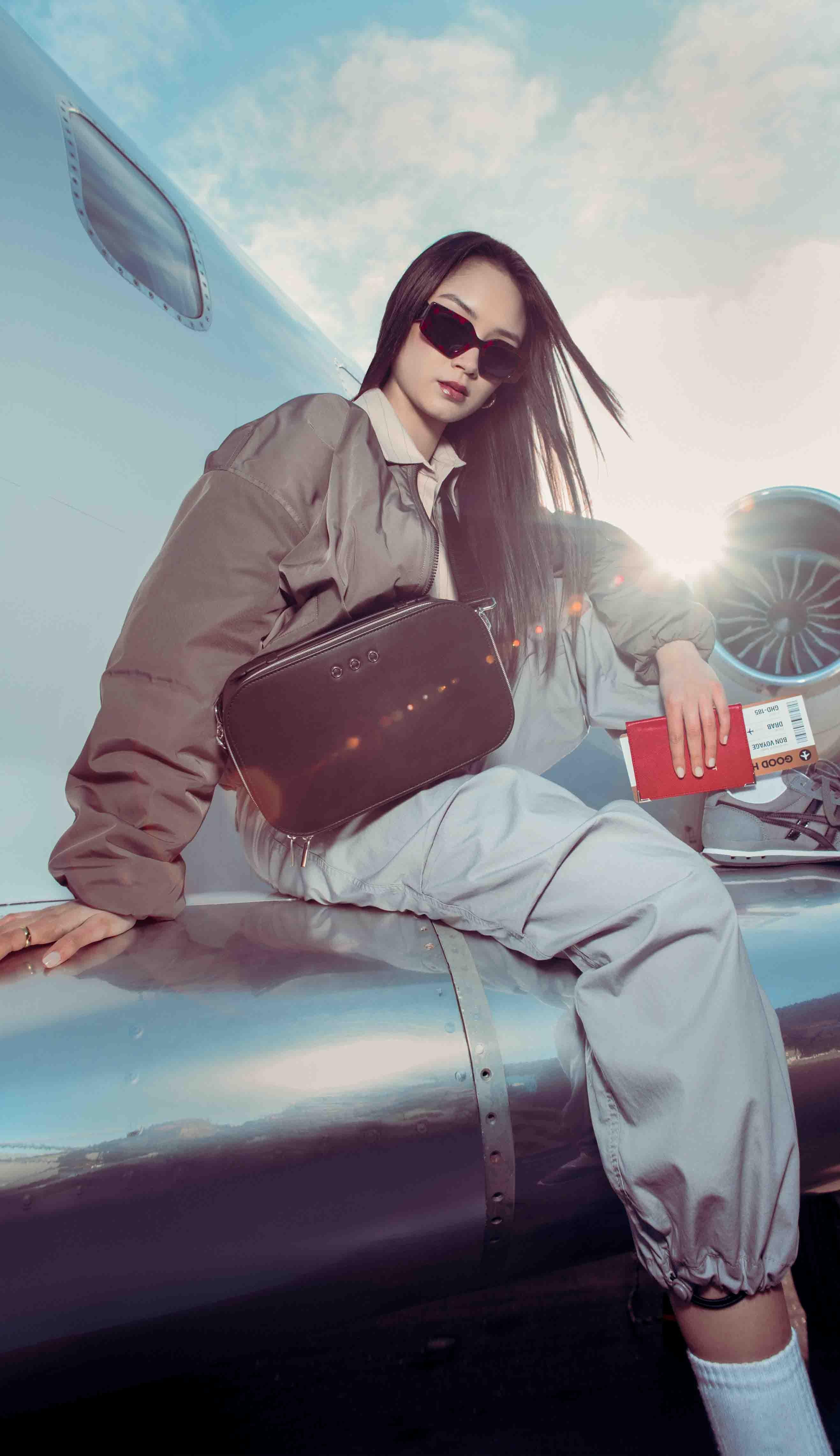 Model mit ghd flight+ Travel Case