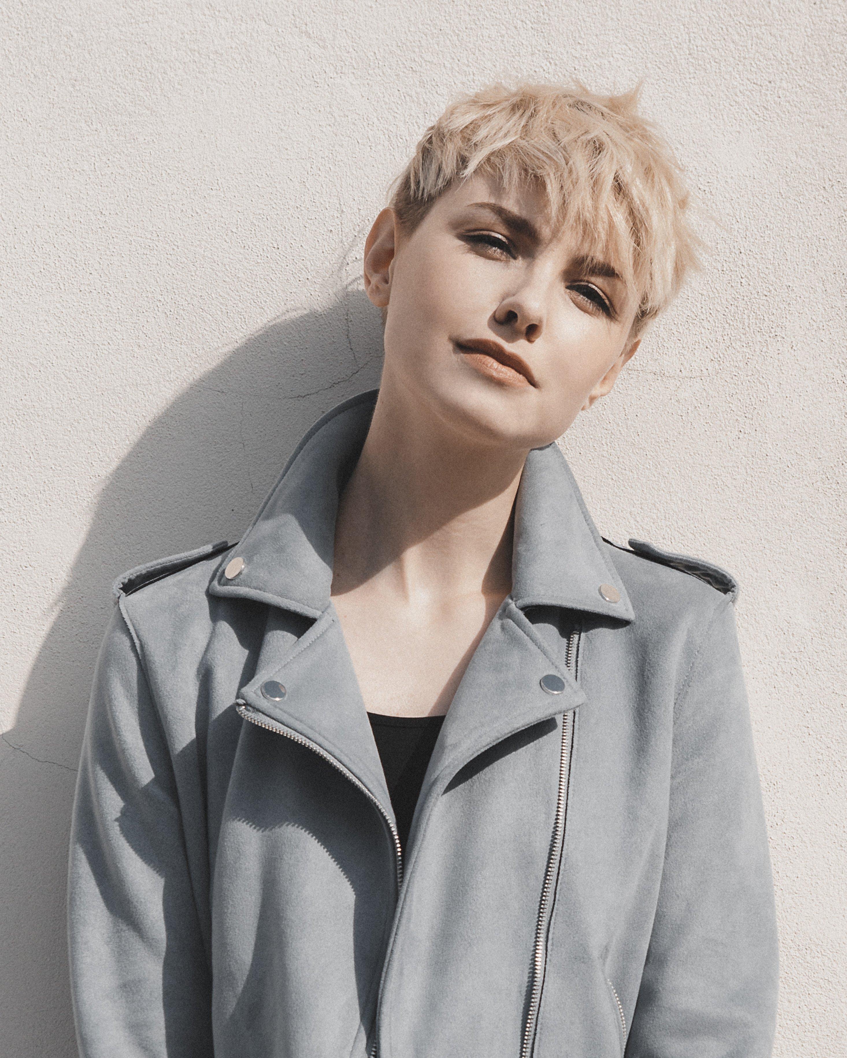 Textured_Pixie_Wavy_Hub_Image_FR.jpg