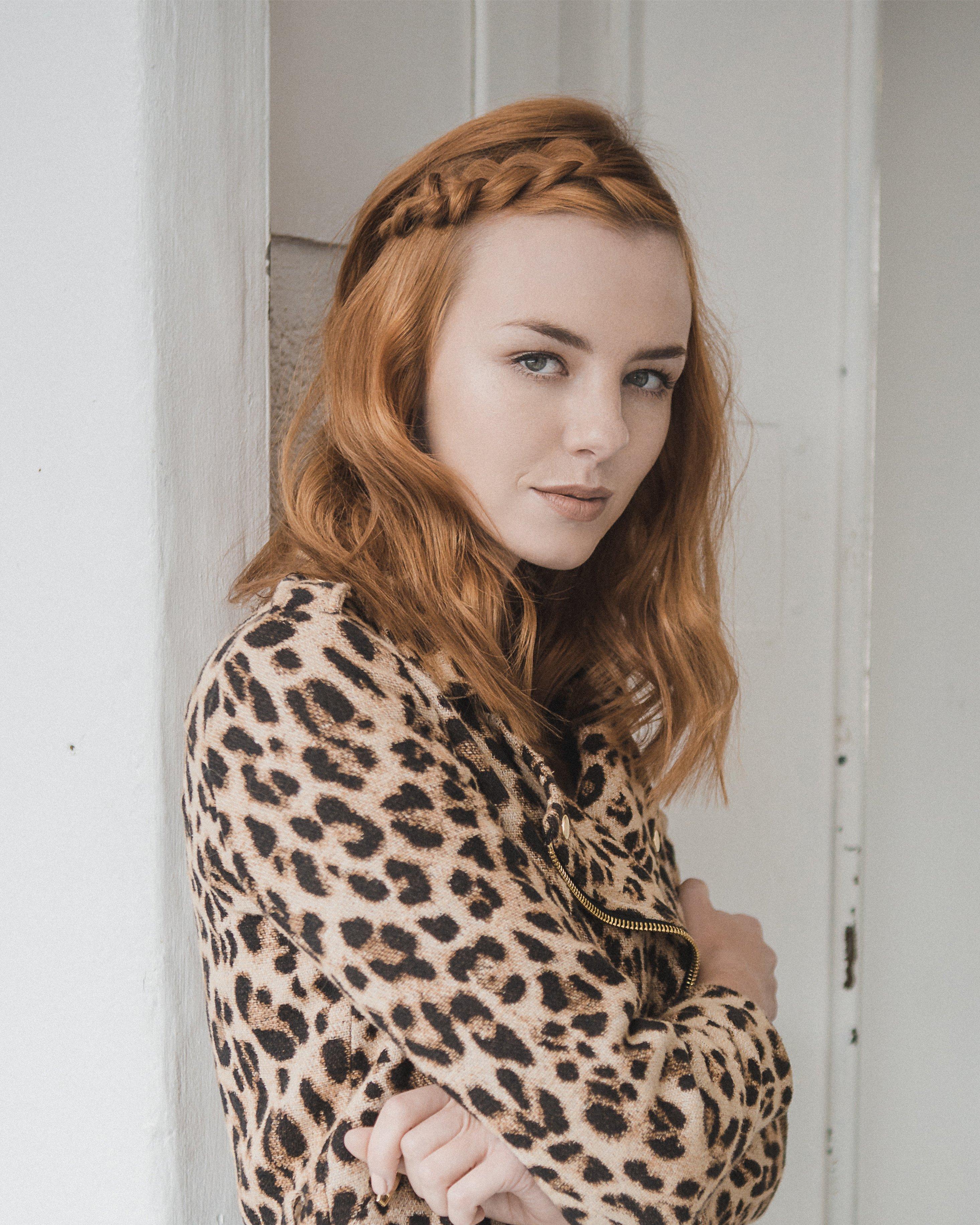Tousled_Braided_Bangs_Hairstyles_Hub_Image_FR.jpg