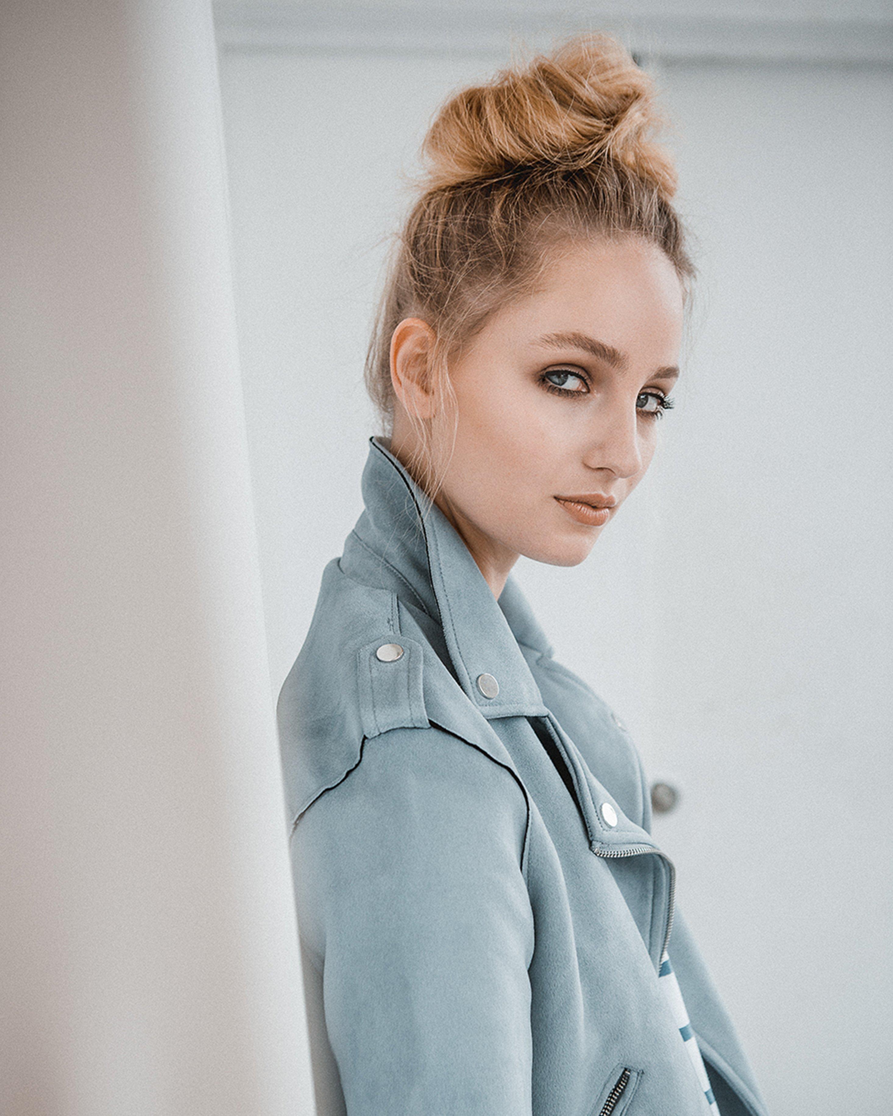 Tousled_Top_Knot_Hub_Image@3x_FR.jpg