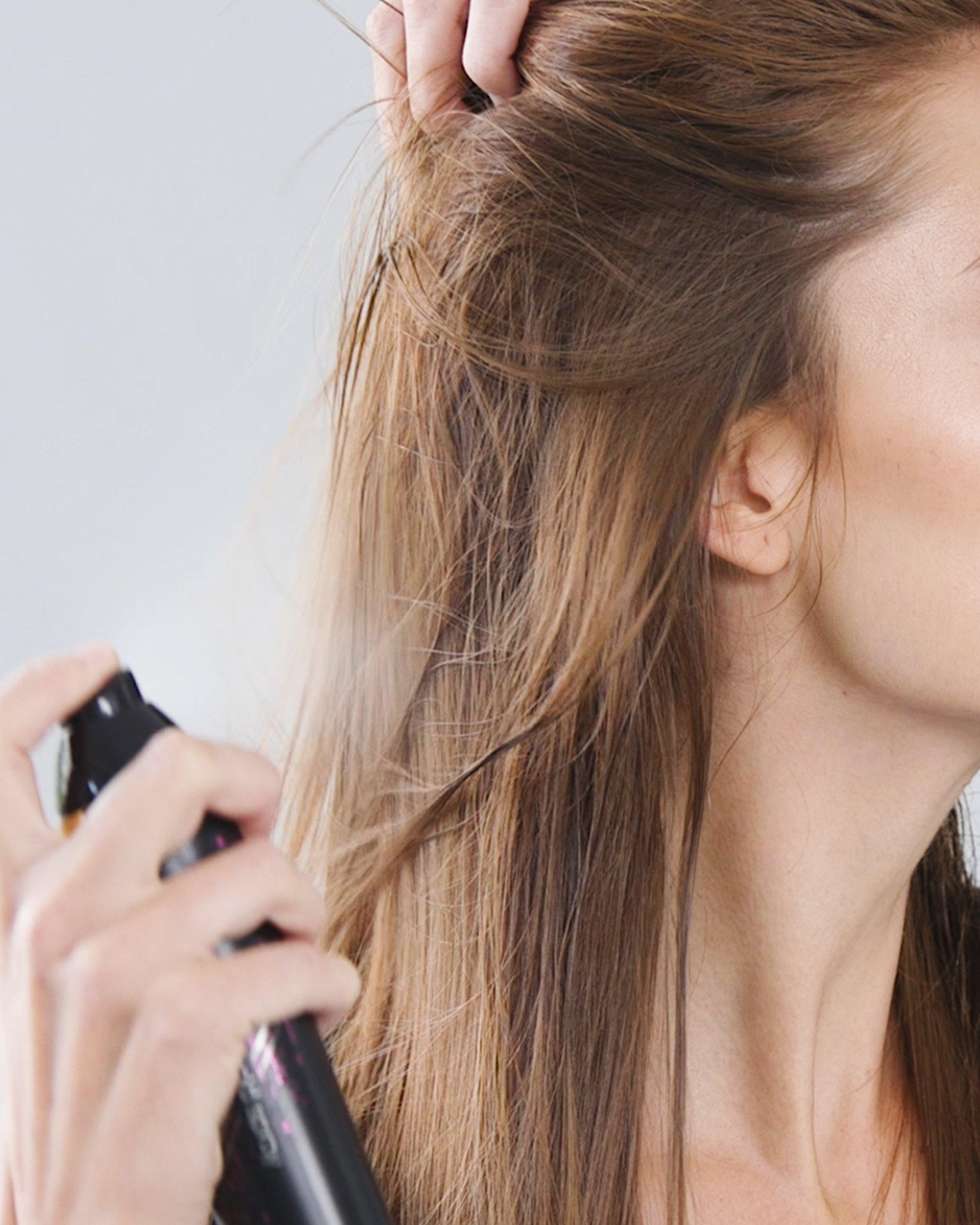 Tousled_Top_Knot_With_Curls_Step_1@3x.jpg